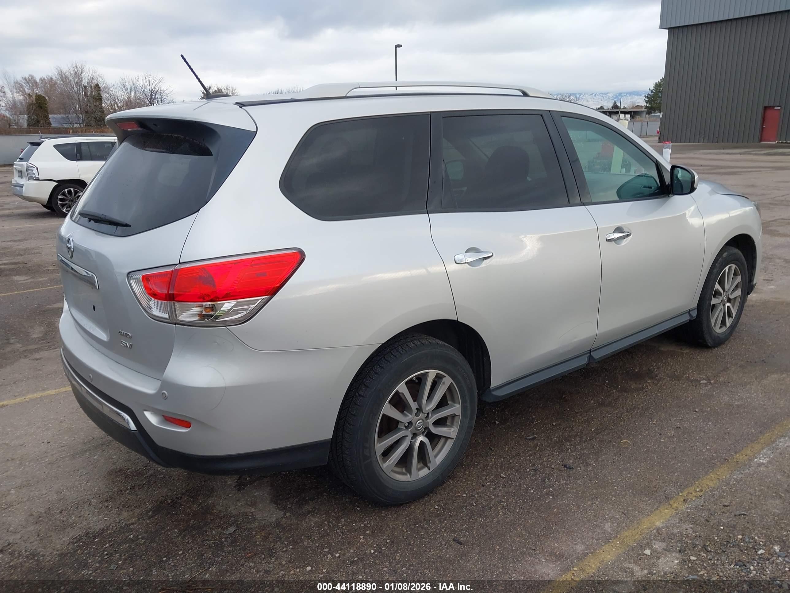 NISSAN PATHFINDER image 4