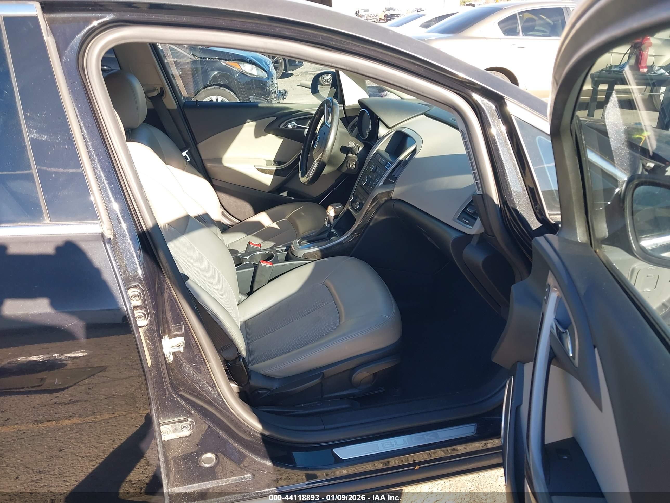 BUICK VERANO image 5
