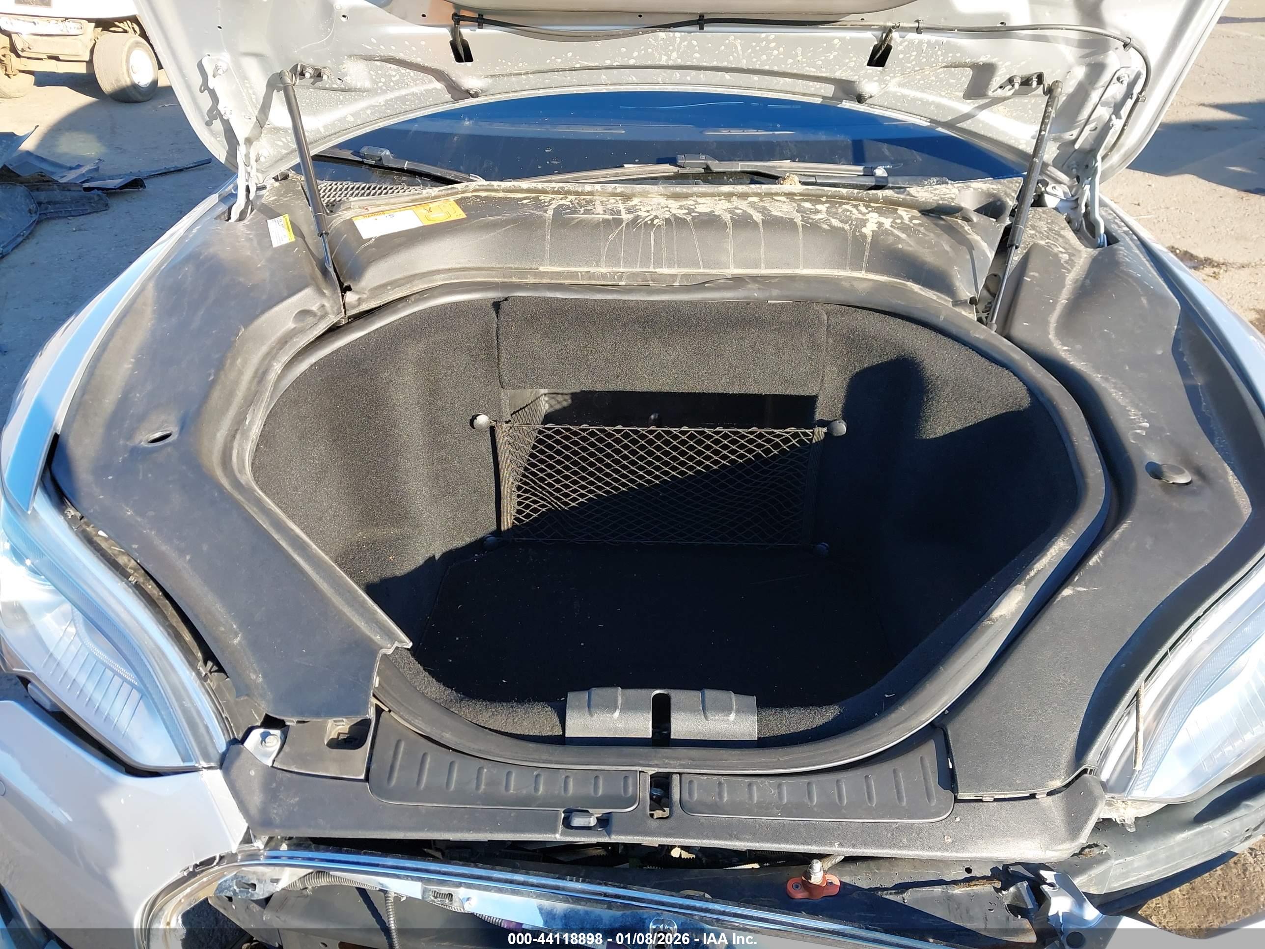 TESLA MODEL image 10