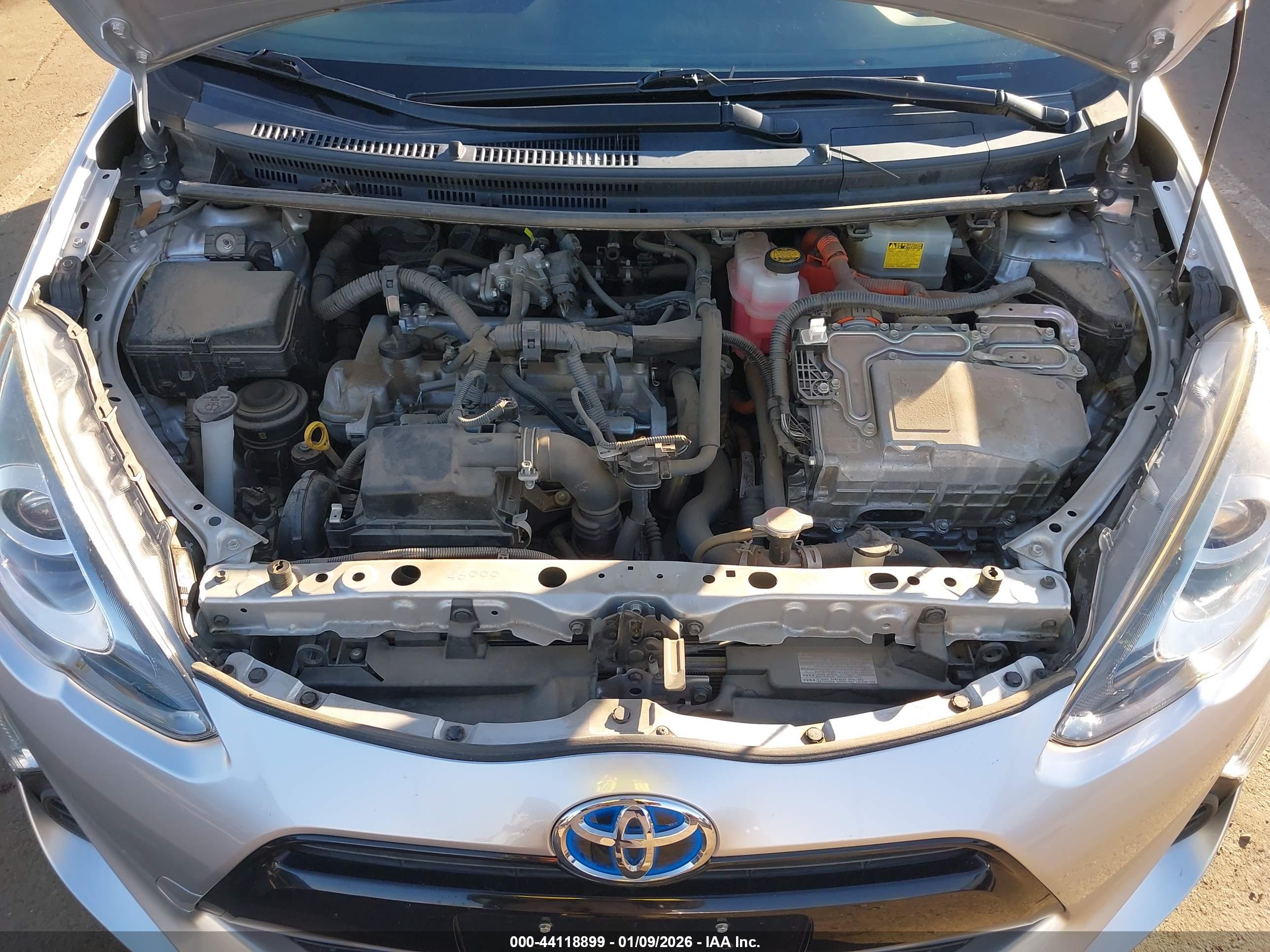 TOYOTA PRIUS image 10