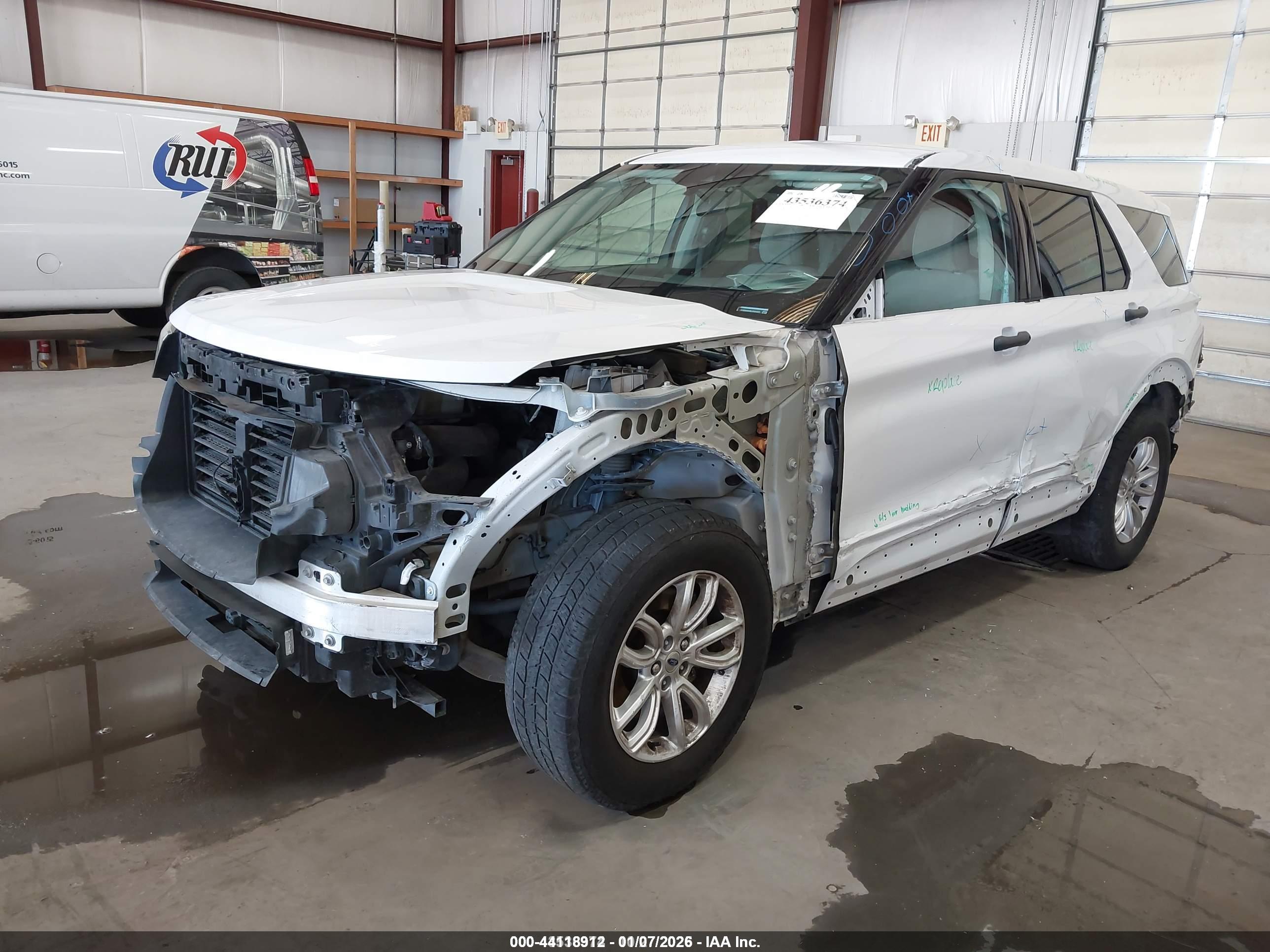FORD EXPLORER image 2