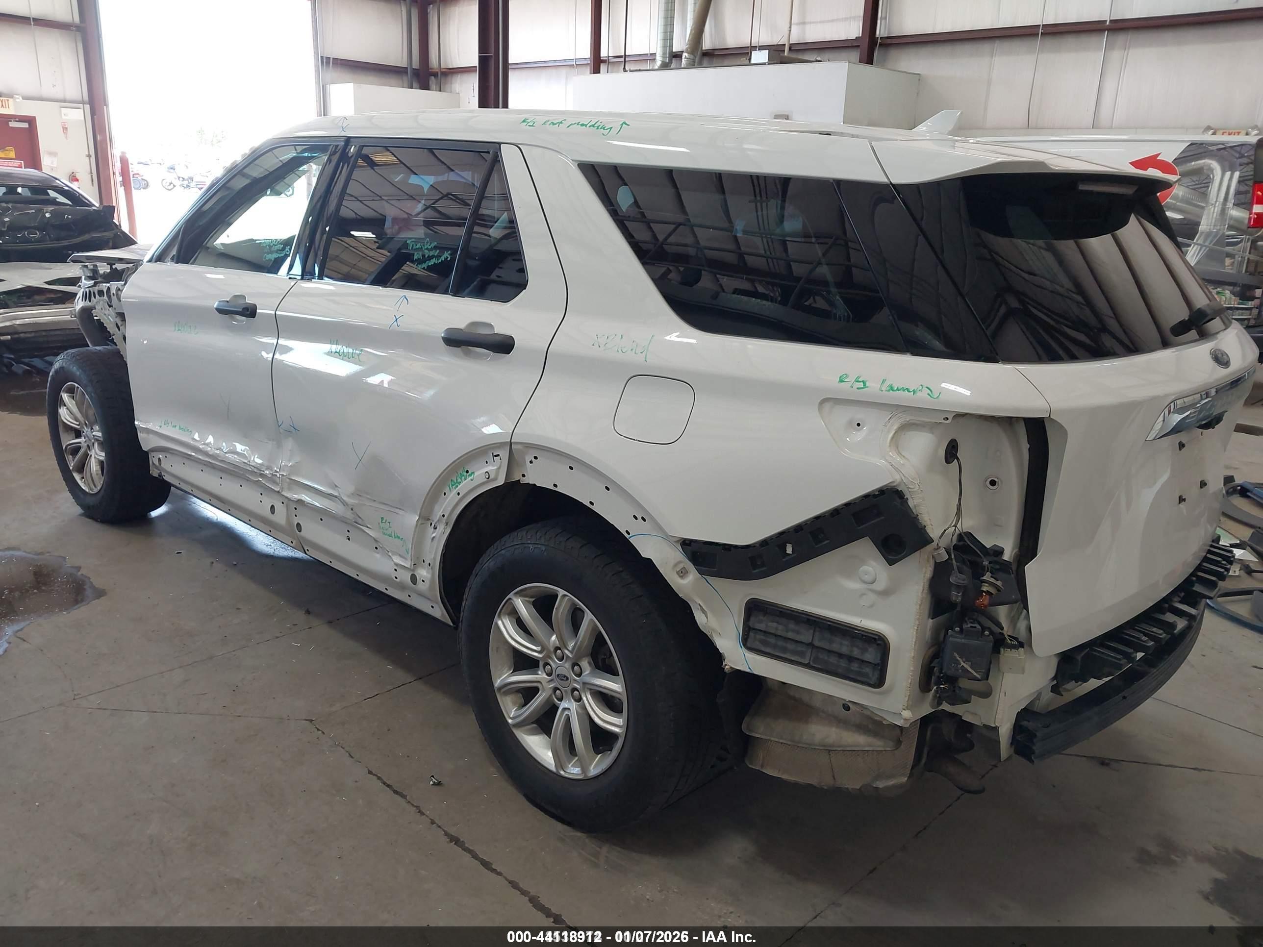 FORD EXPLORER image 3