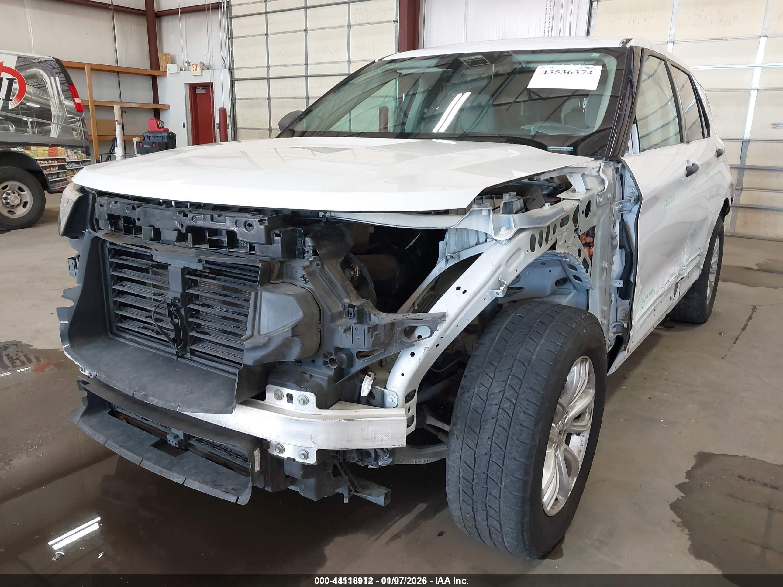 FORD EXPLORER image 6