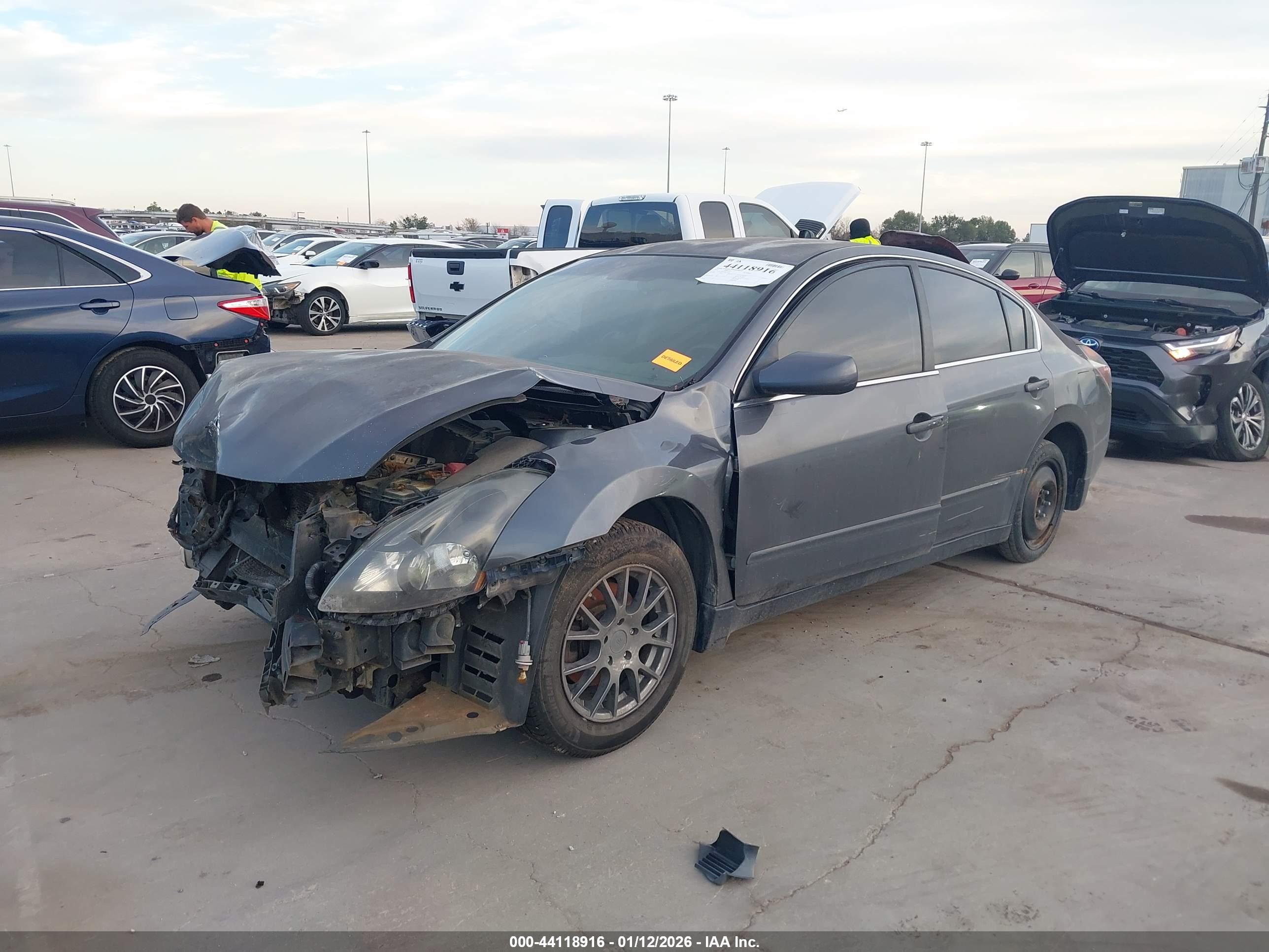 NISSAN ALTIMA image 2