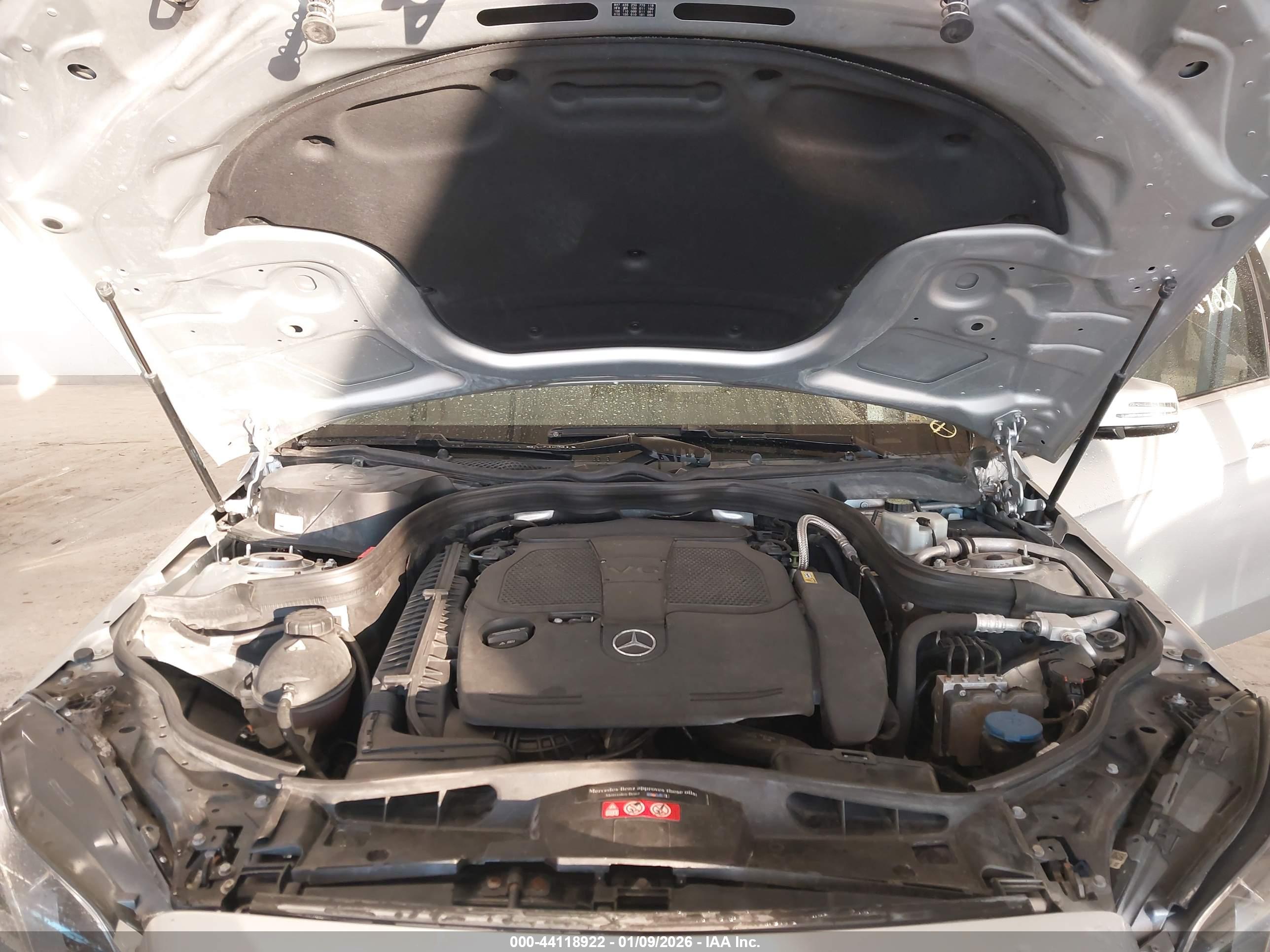 MERCEDES-BENZ E image 10