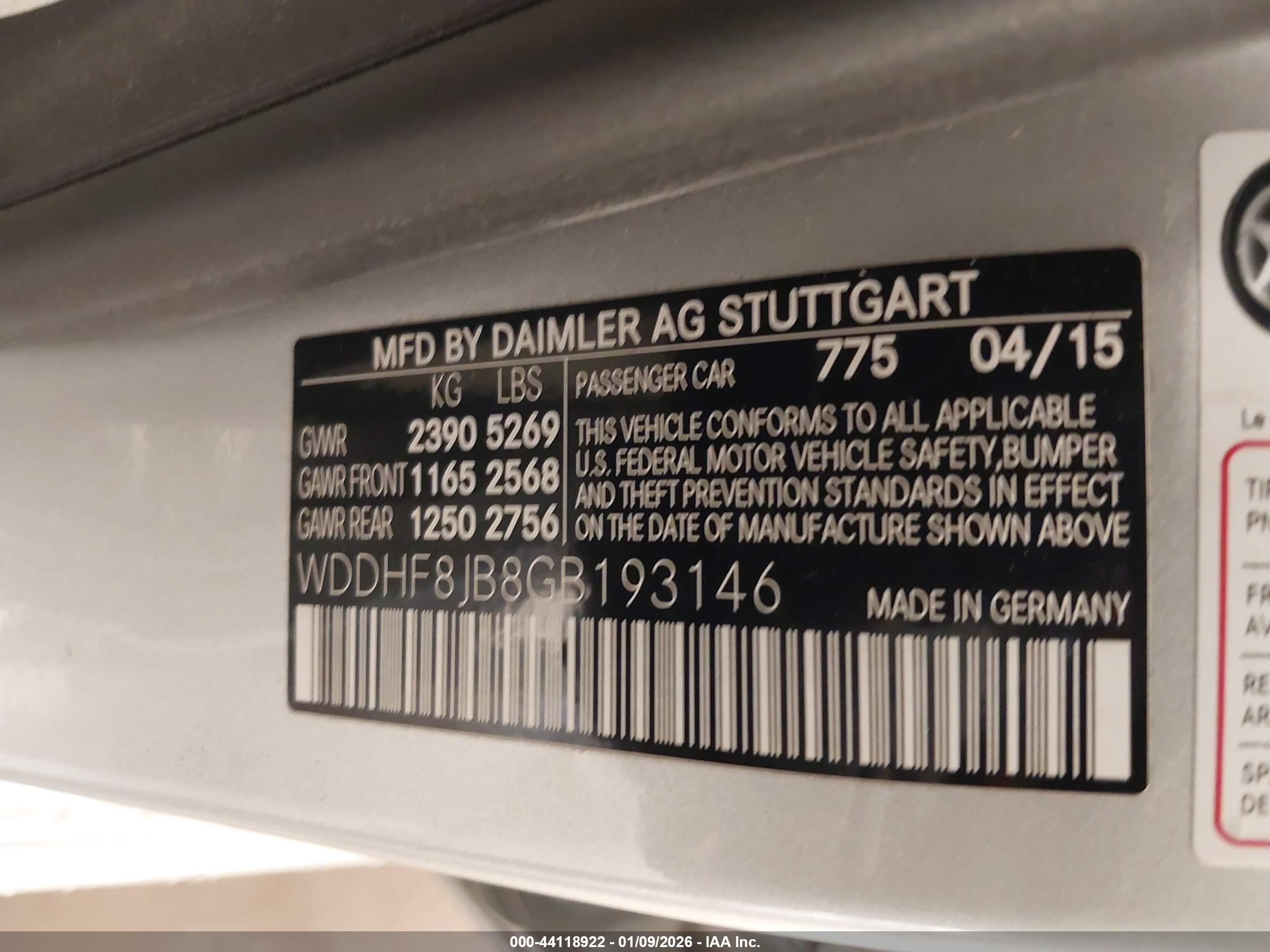 MERCEDES-BENZ E image 9