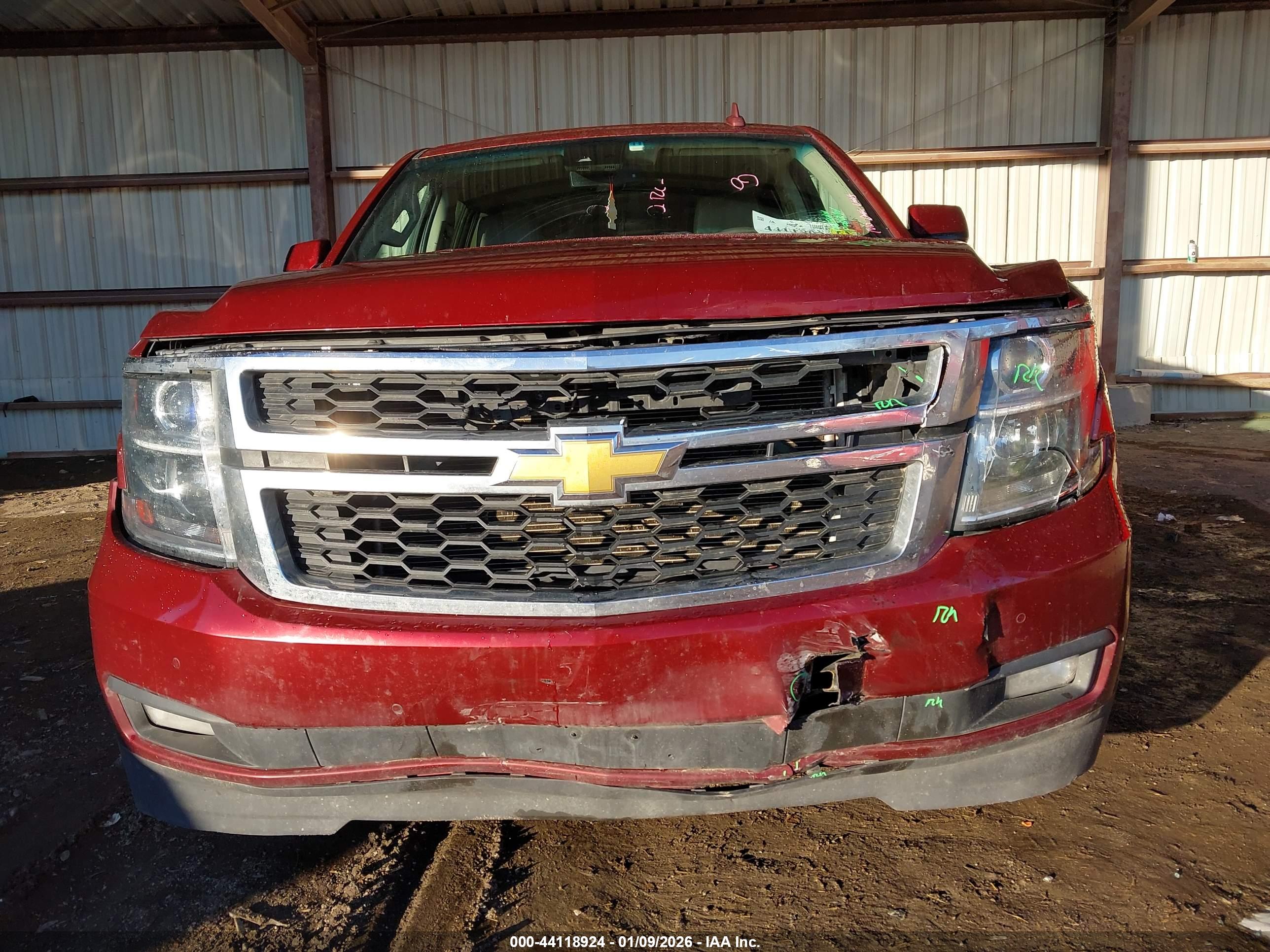 CHEVROLET SUBURBAN image 6