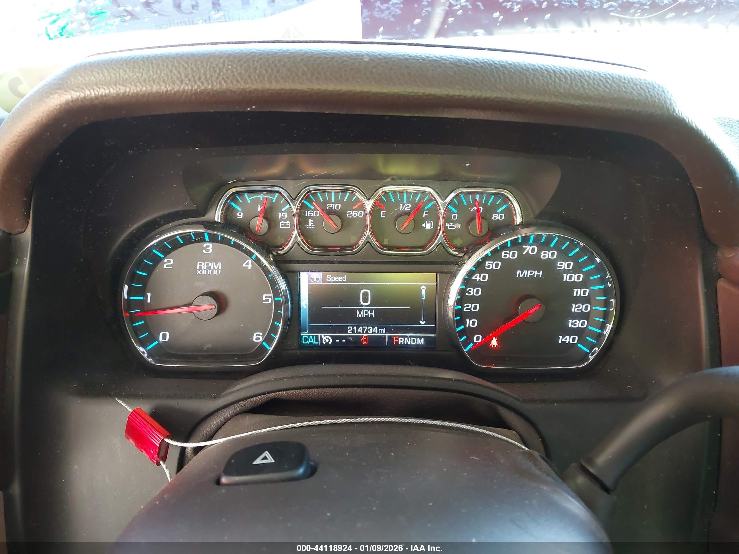 CHEVROLET SUBURBAN image 7