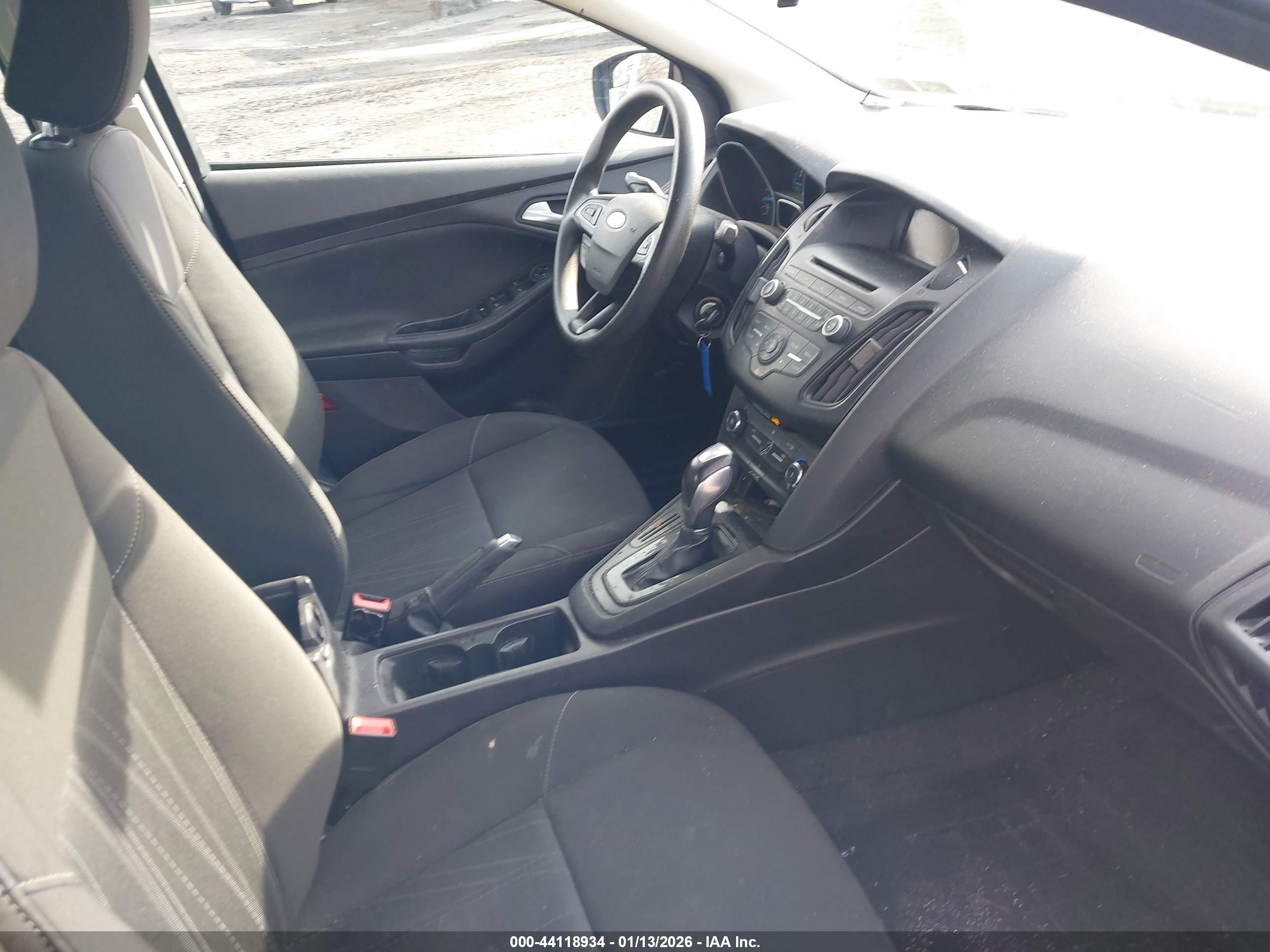 FORD FOCUS image 5