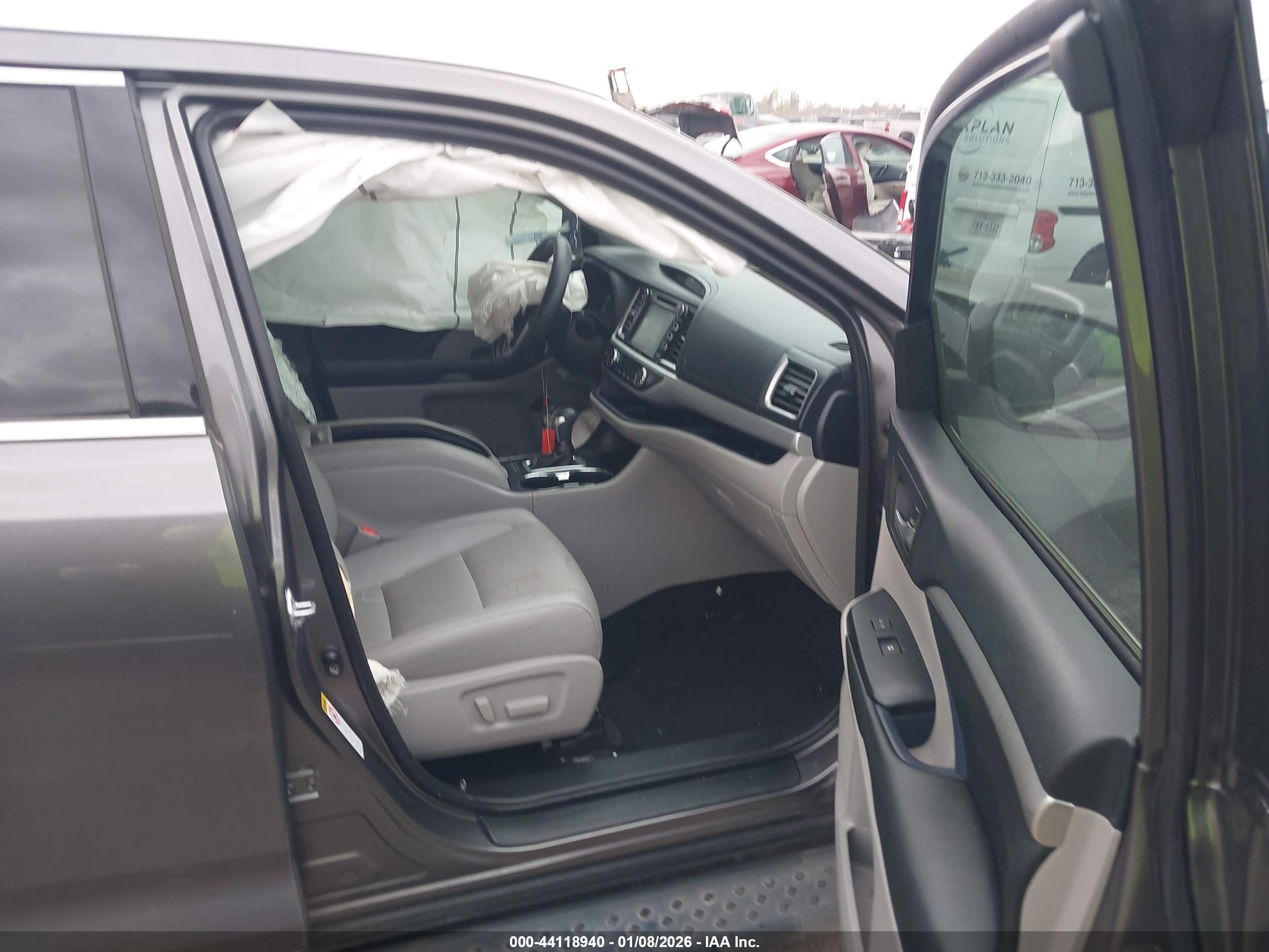 TOYOTA HIGHLANDER image 5