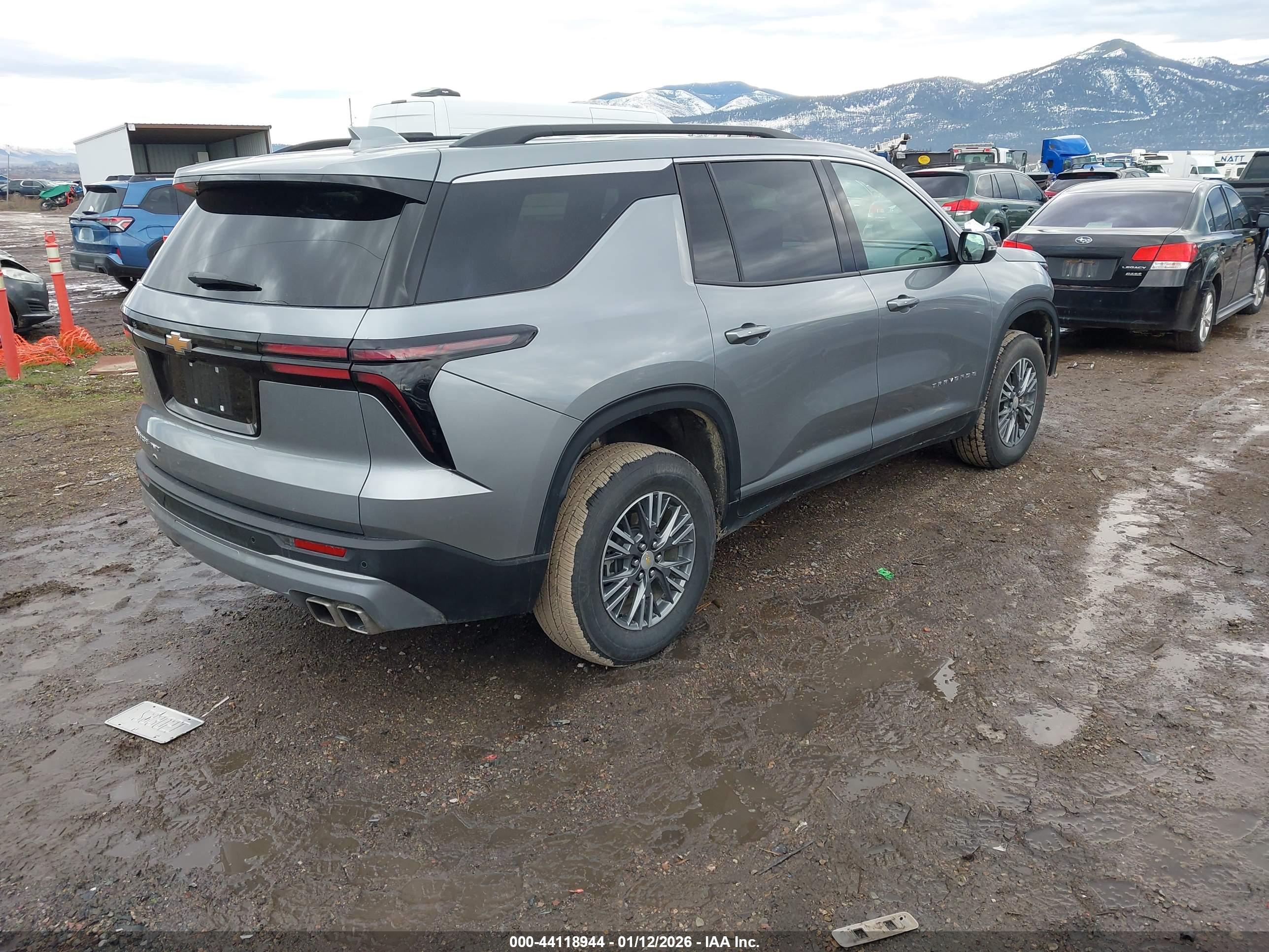 CHEVROLET TRAVERSE image 4