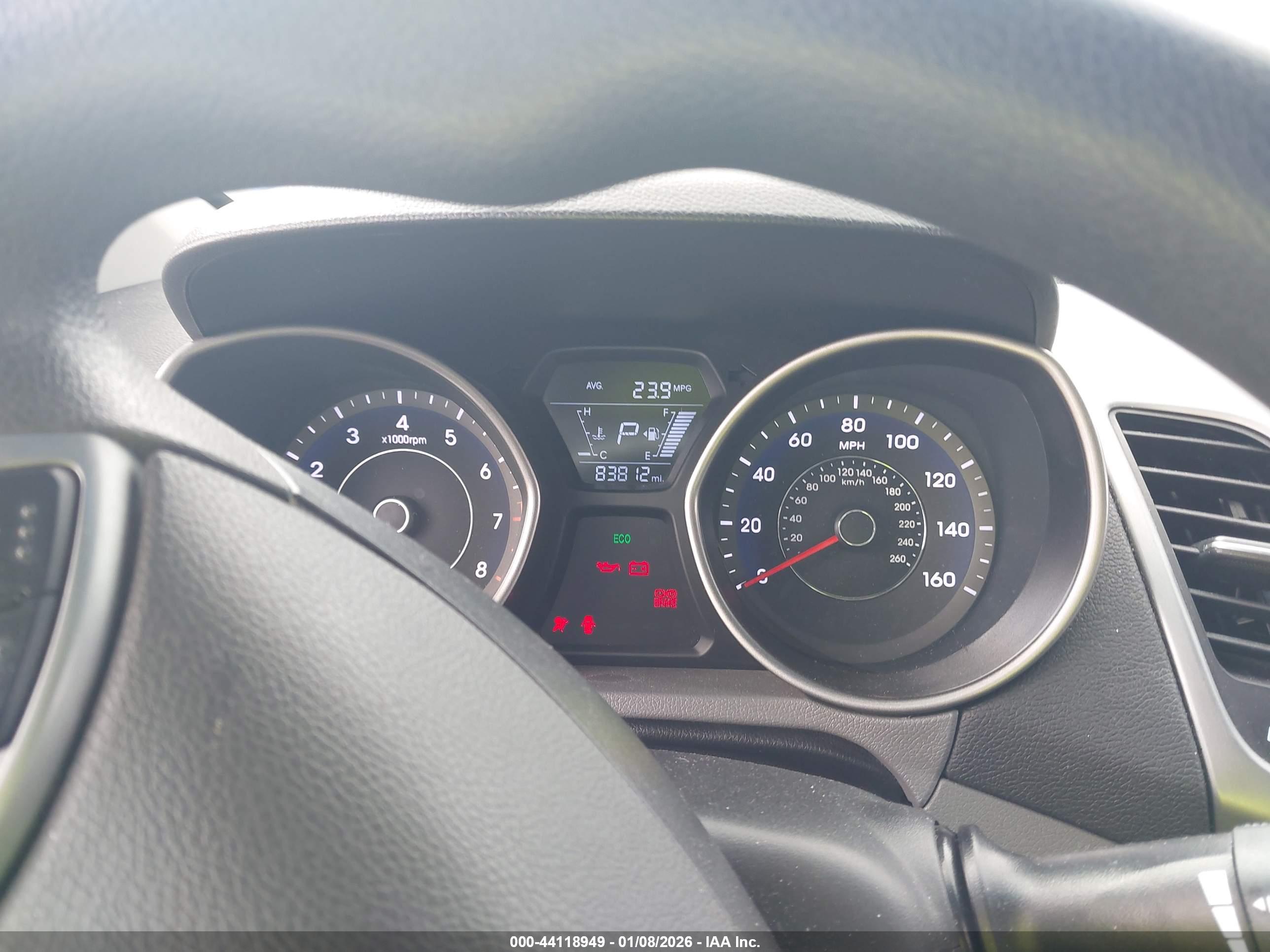 HYUNDAI ELANTRA image 7