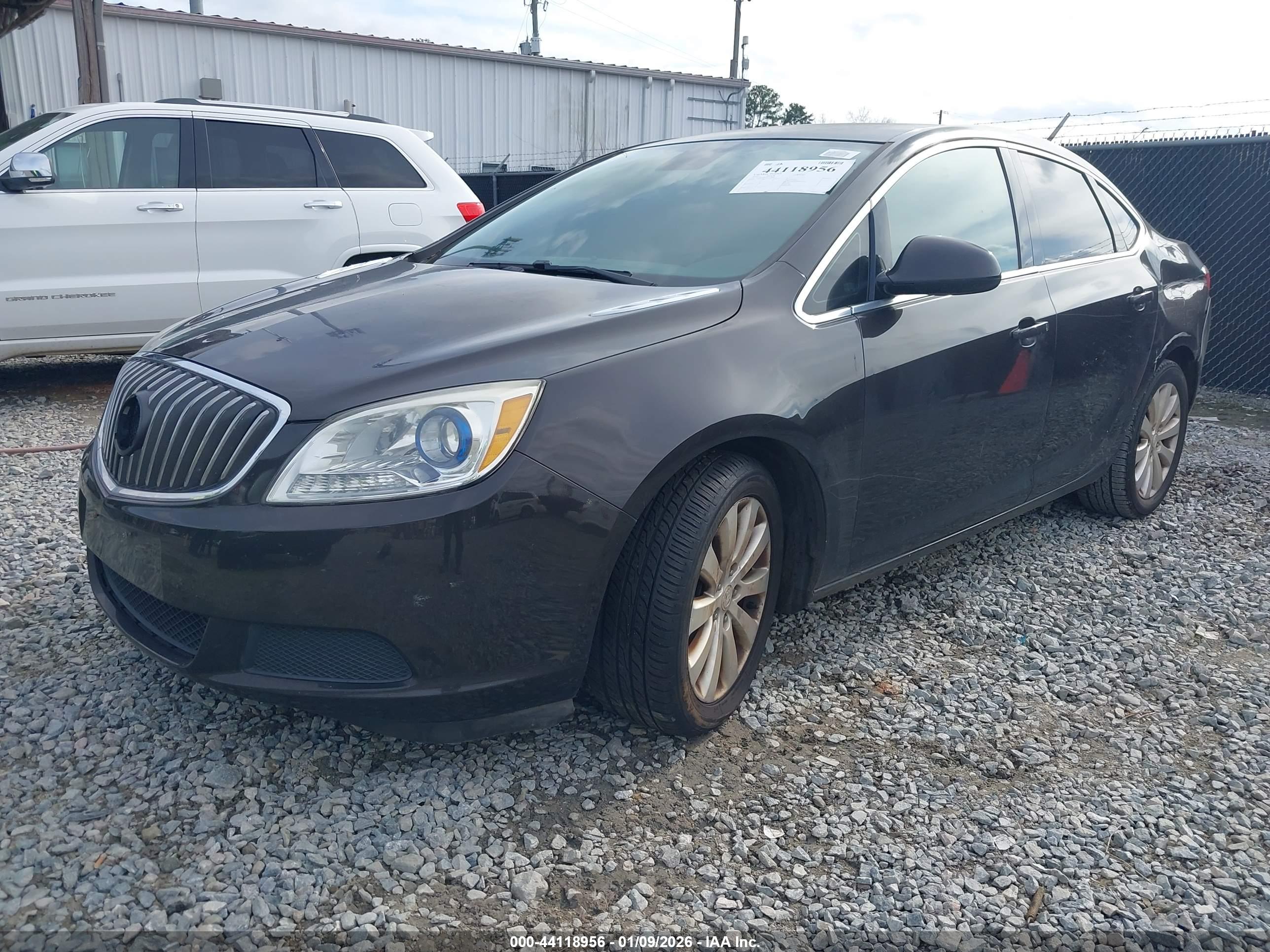 BUICK VERANO image 2
