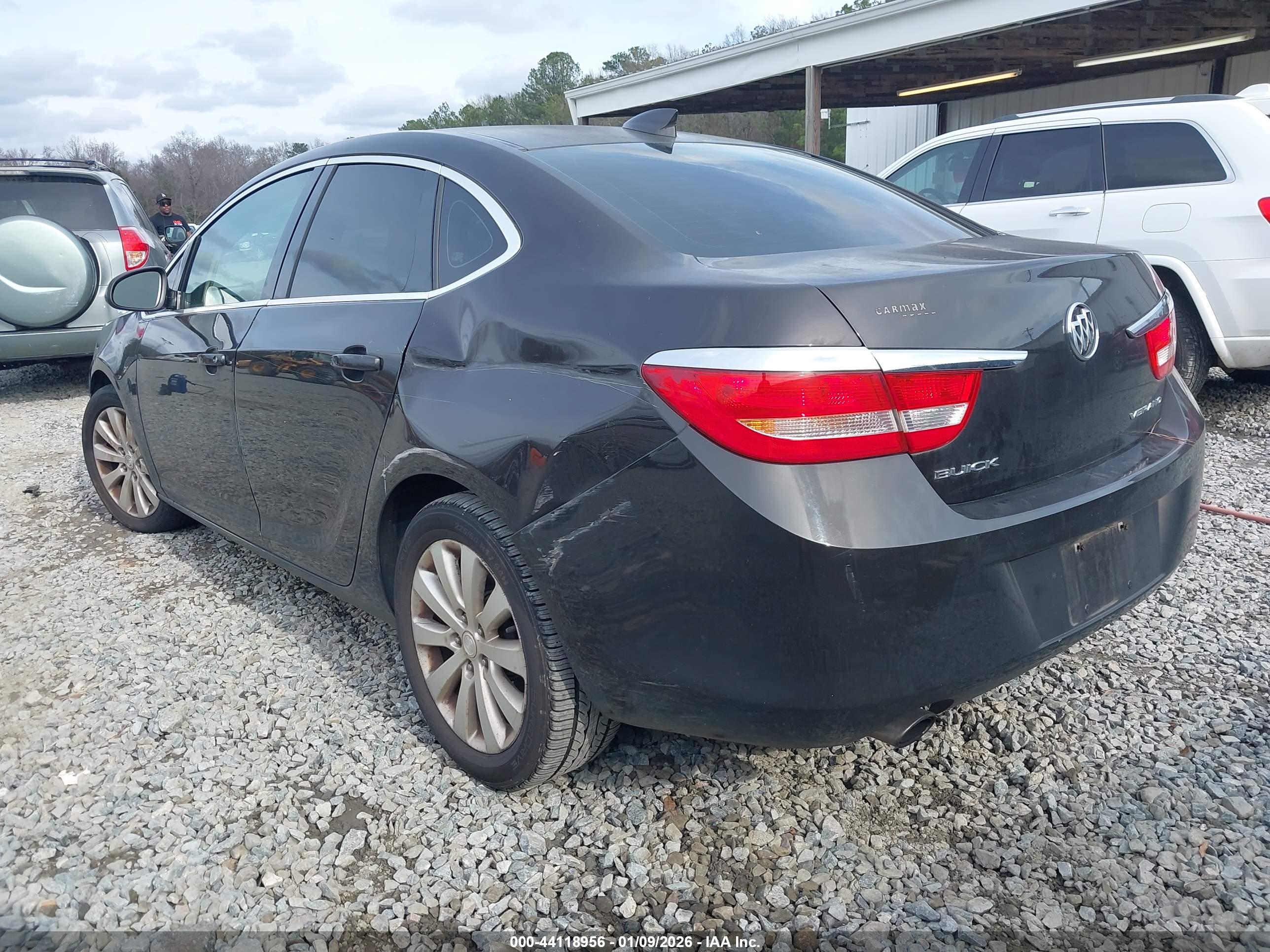 BUICK VERANO image 3