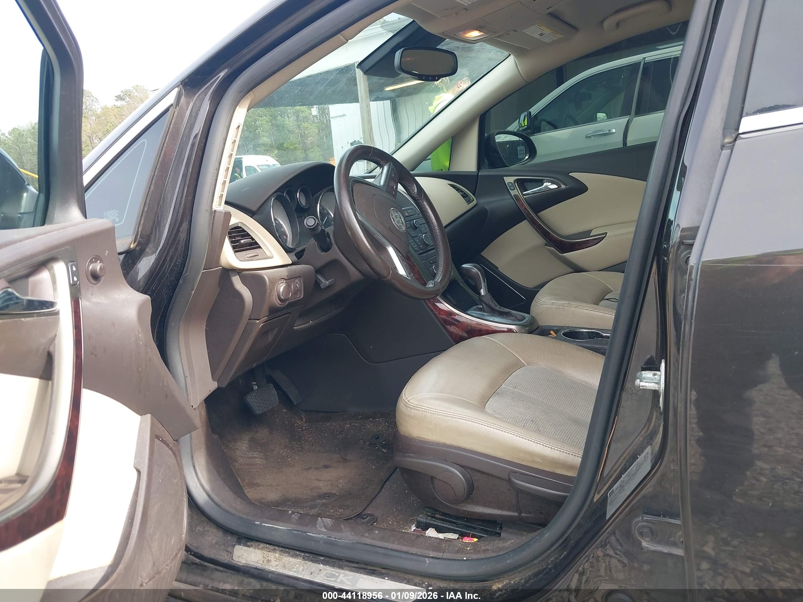 BUICK VERANO image 5