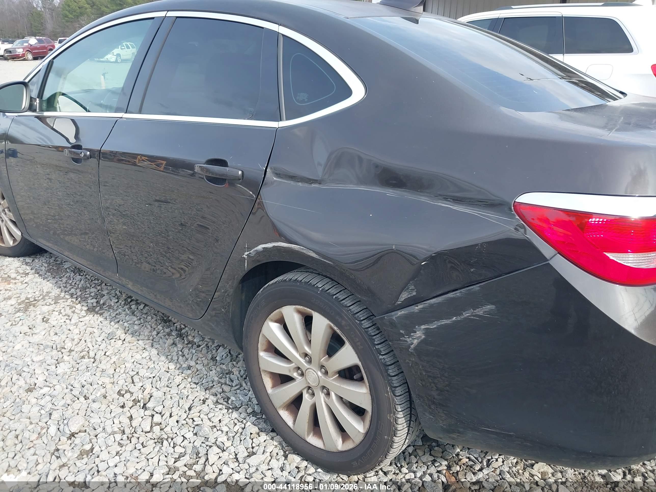 BUICK VERANO image 6