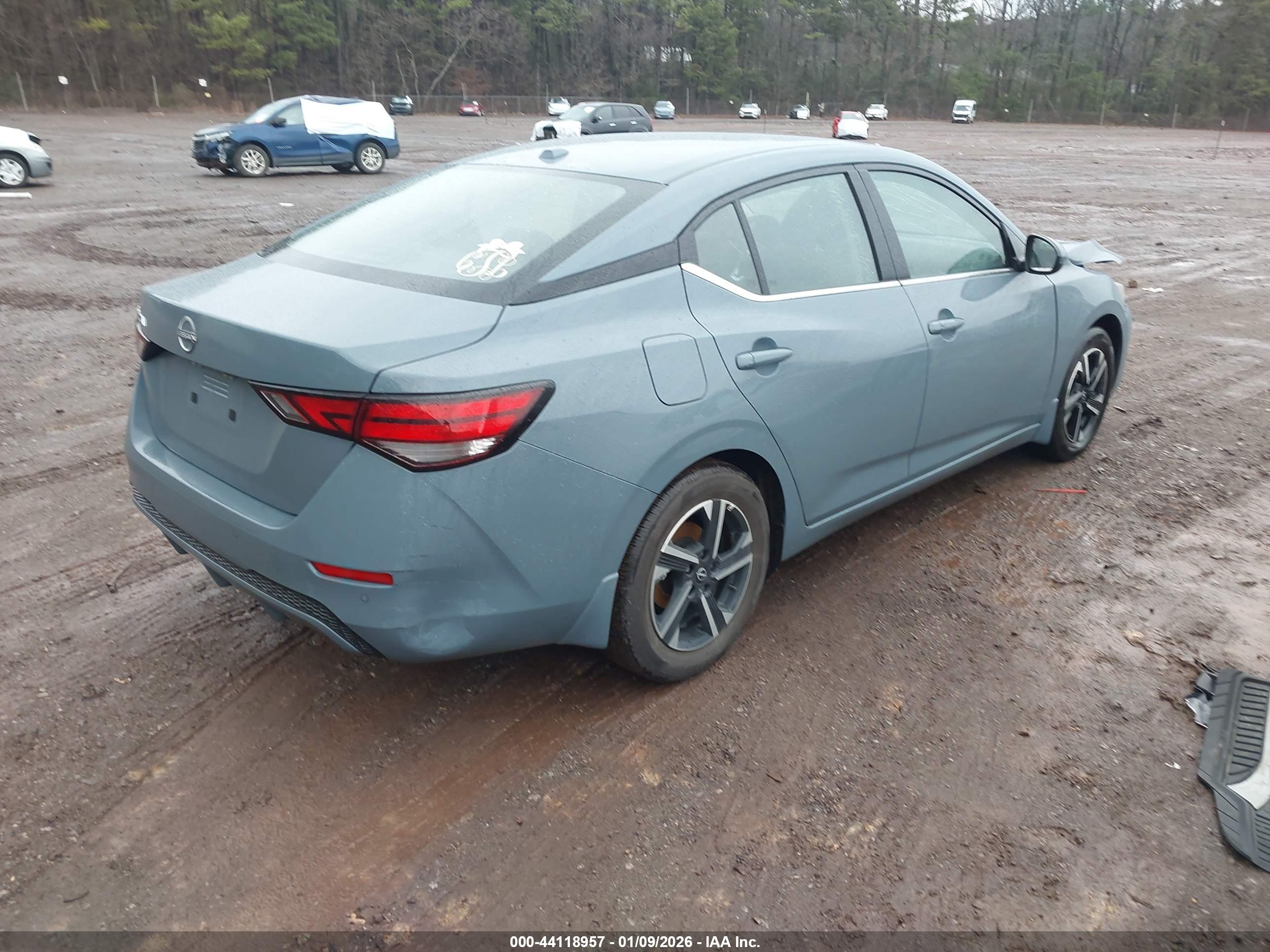 NISSAN SENTRA image 4