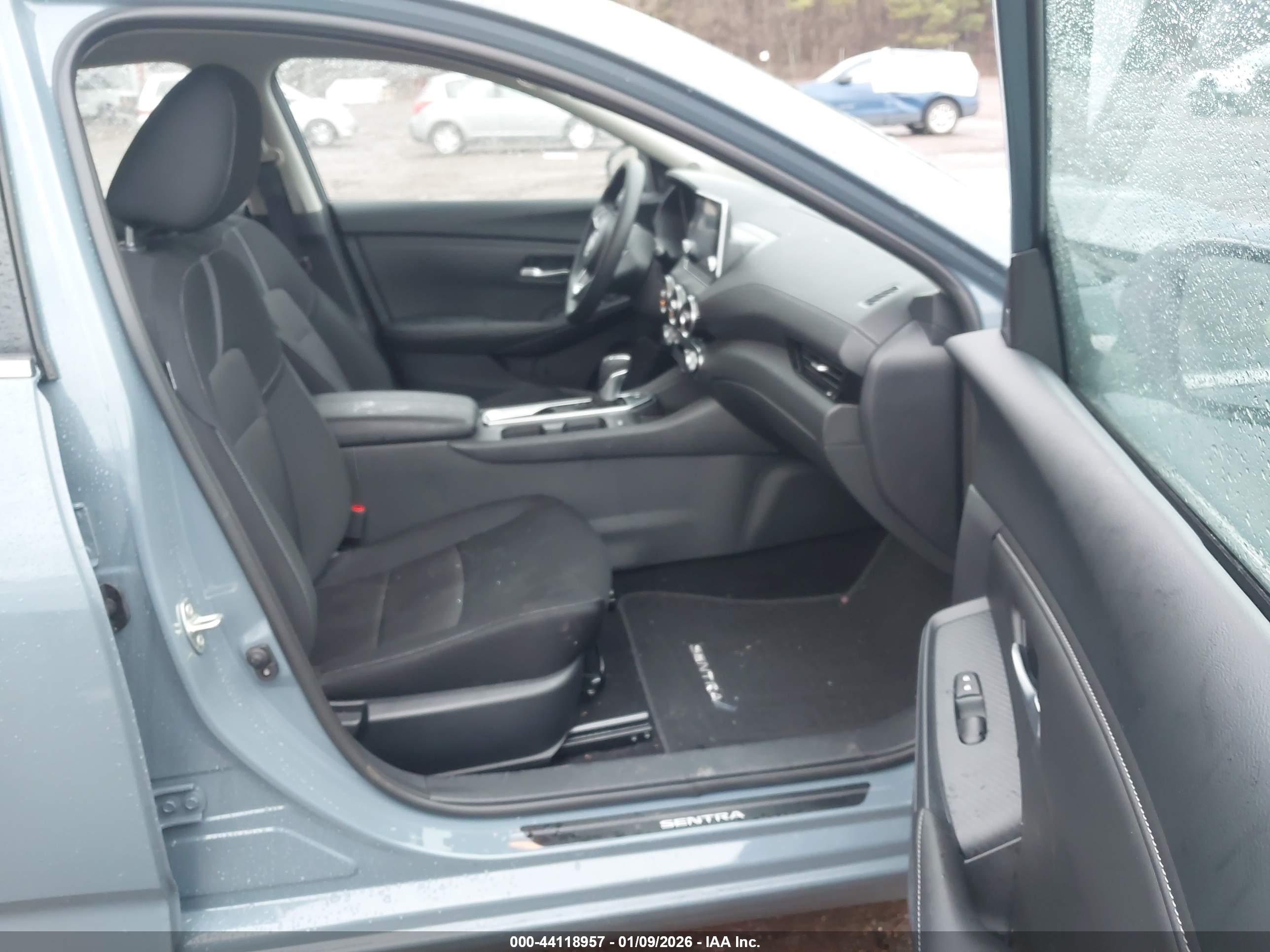 NISSAN SENTRA image 5