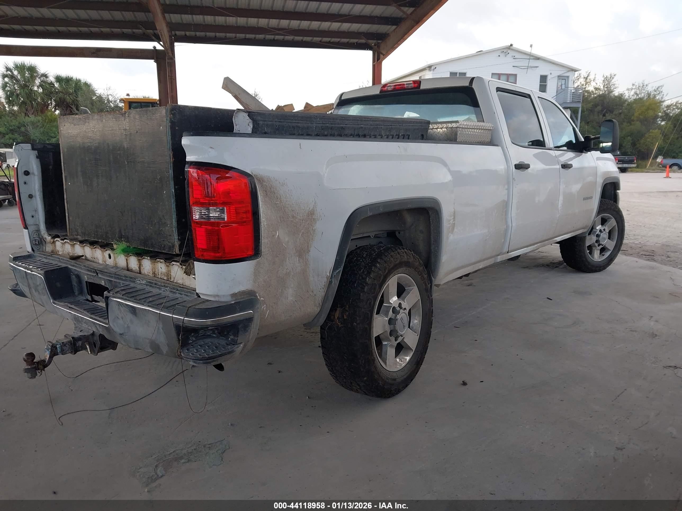 GMC SIERRA image 4