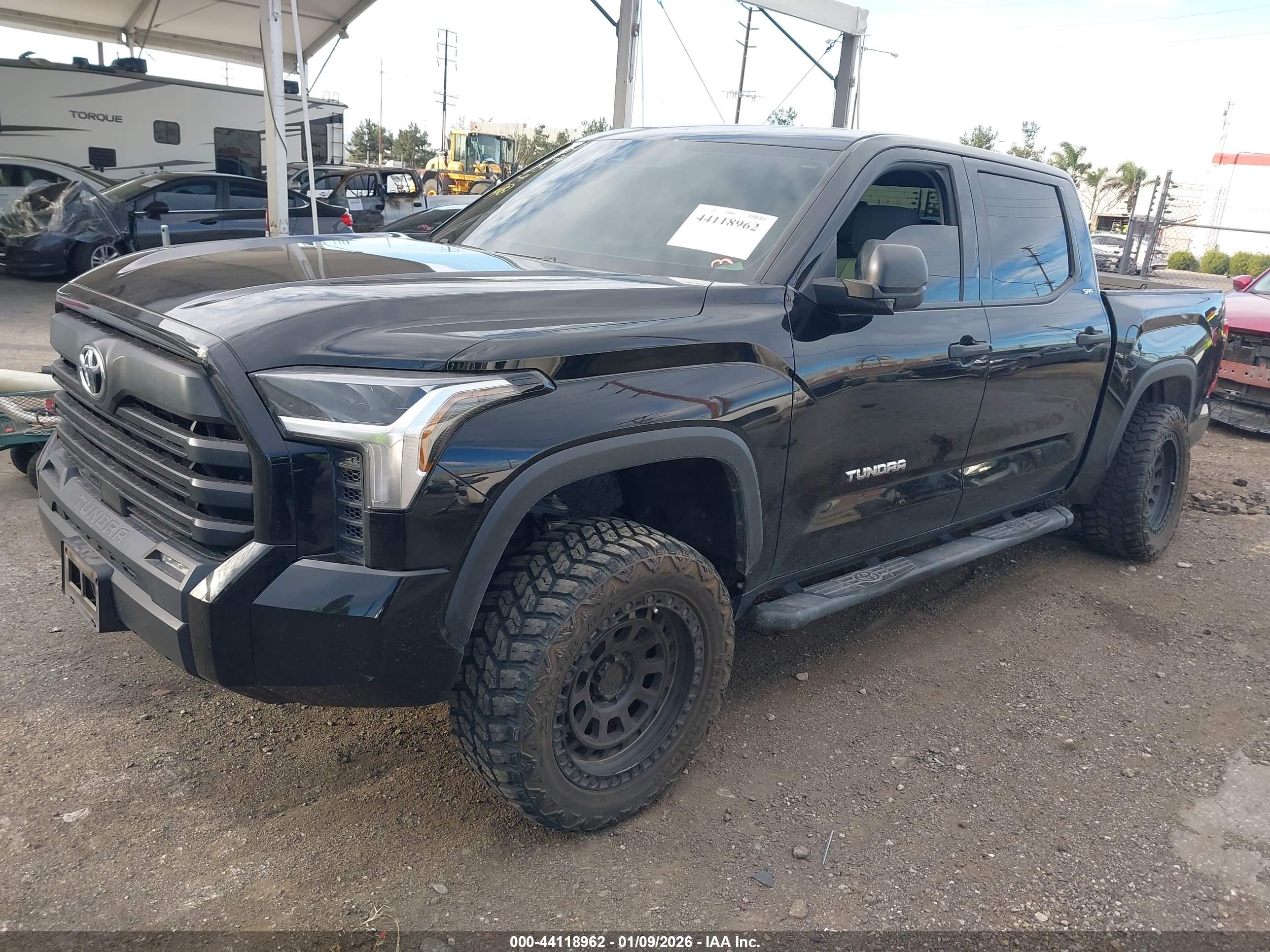 TOYOTA TUNDRA image 2