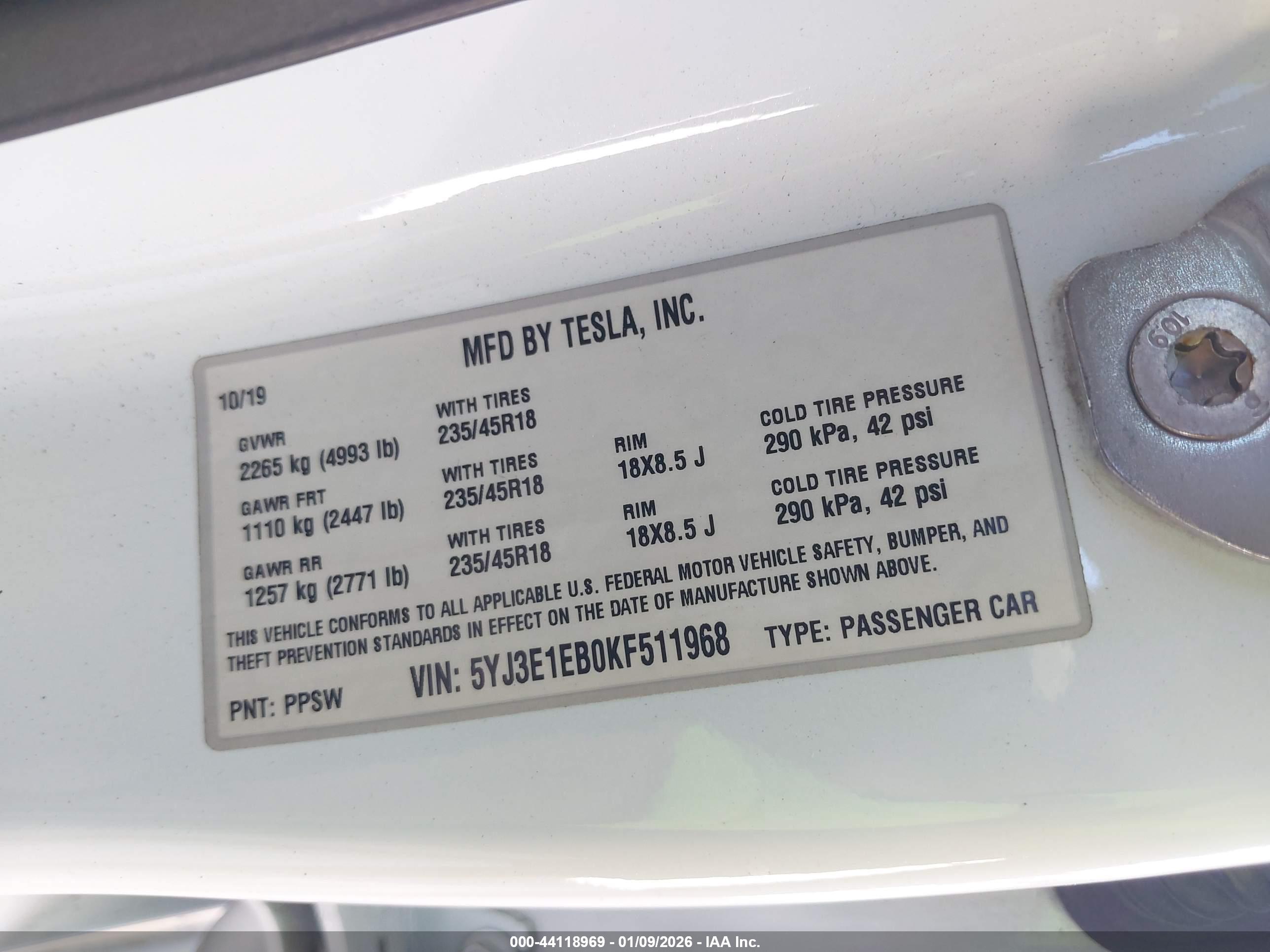 TESLA MODEL image 9