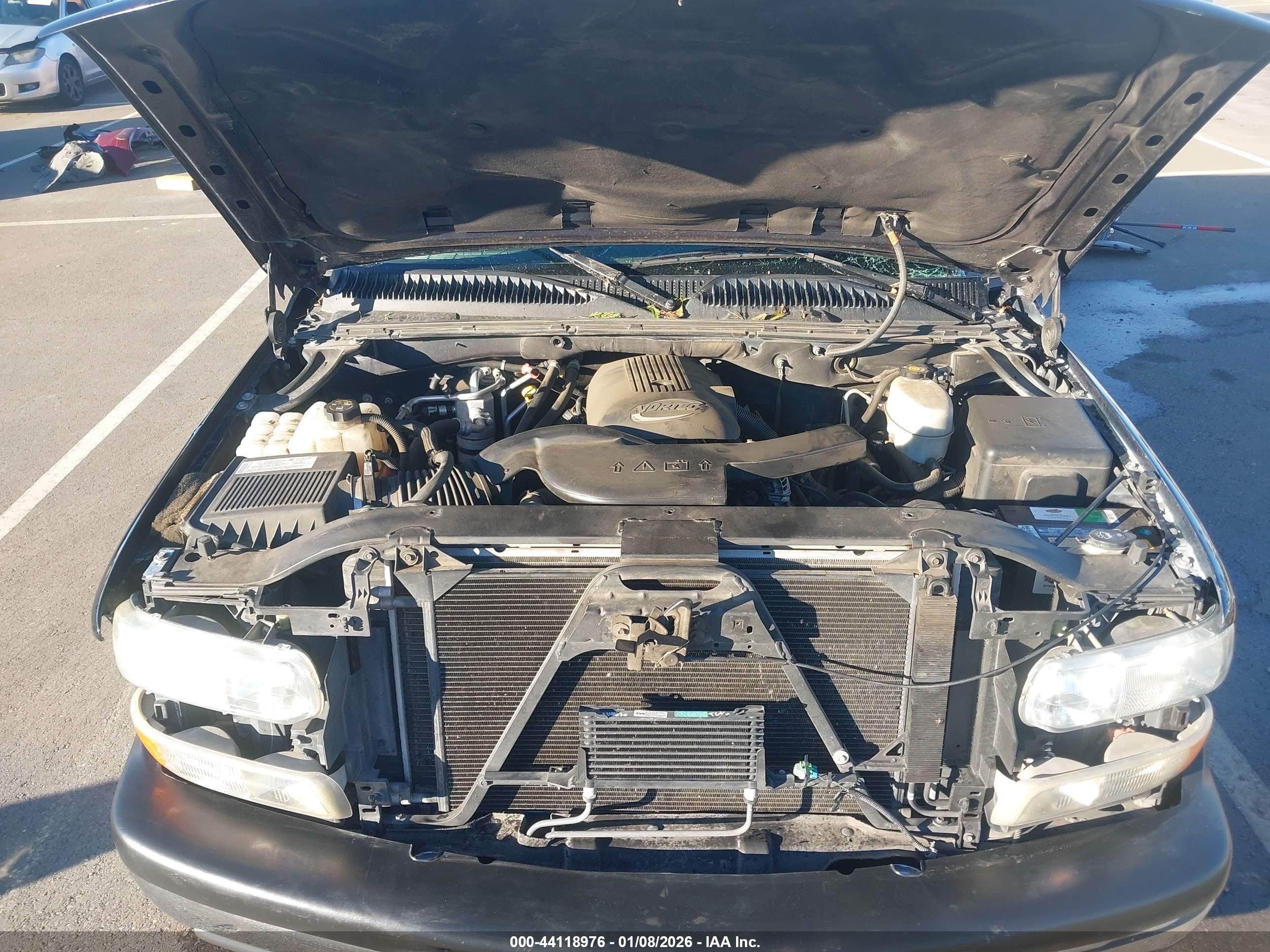 CHEVROLET TAHOE image 10
