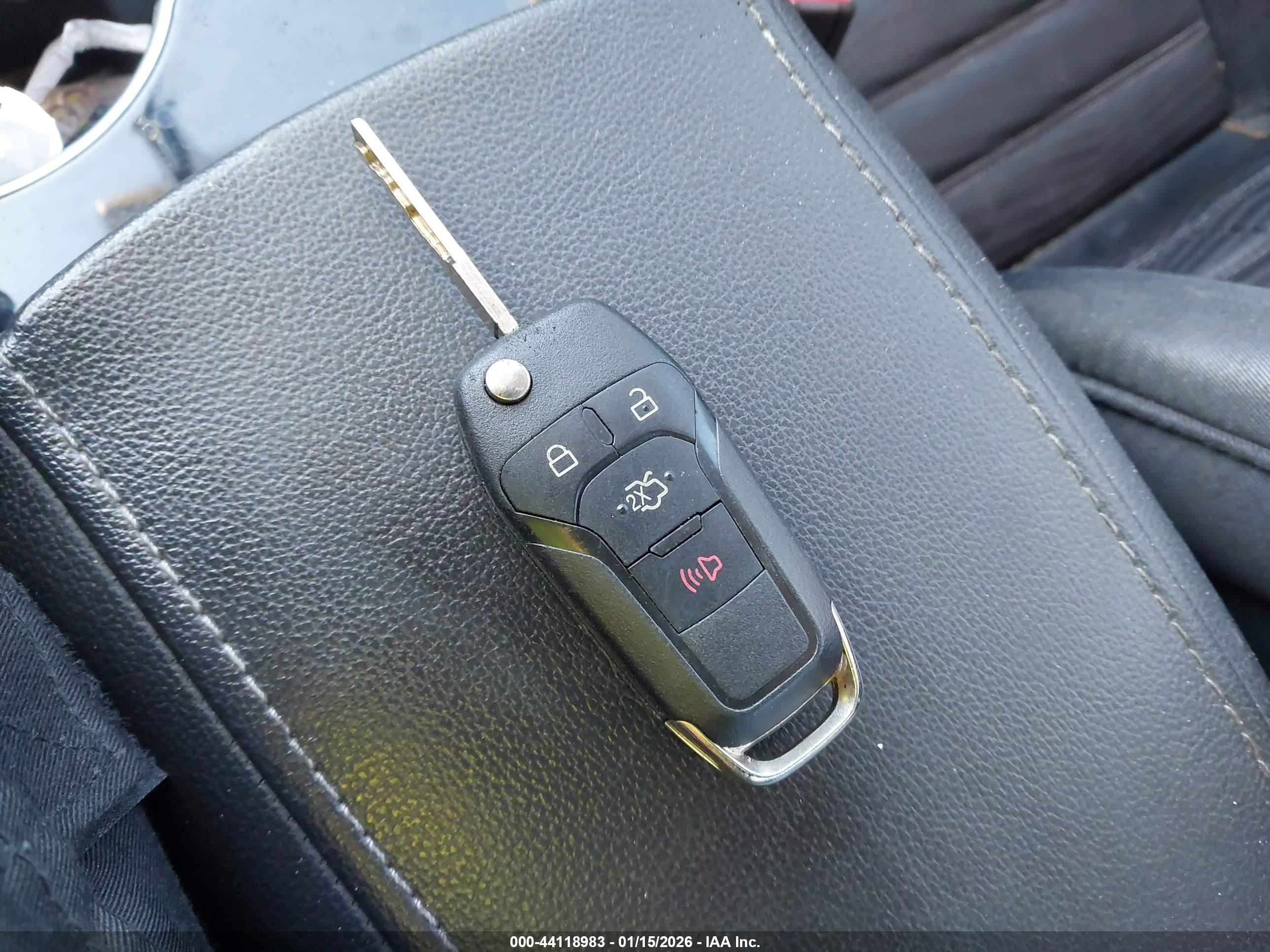 FORD FUSION image 11