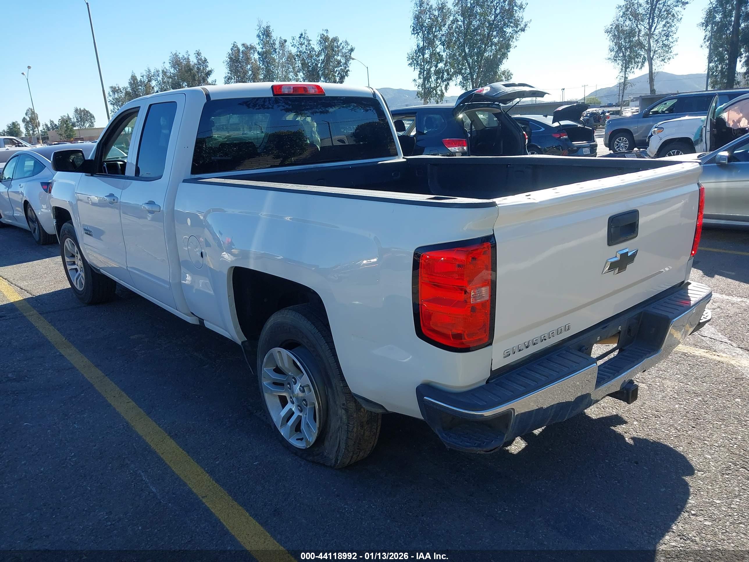 CHEVROLET SILVERADO image 3