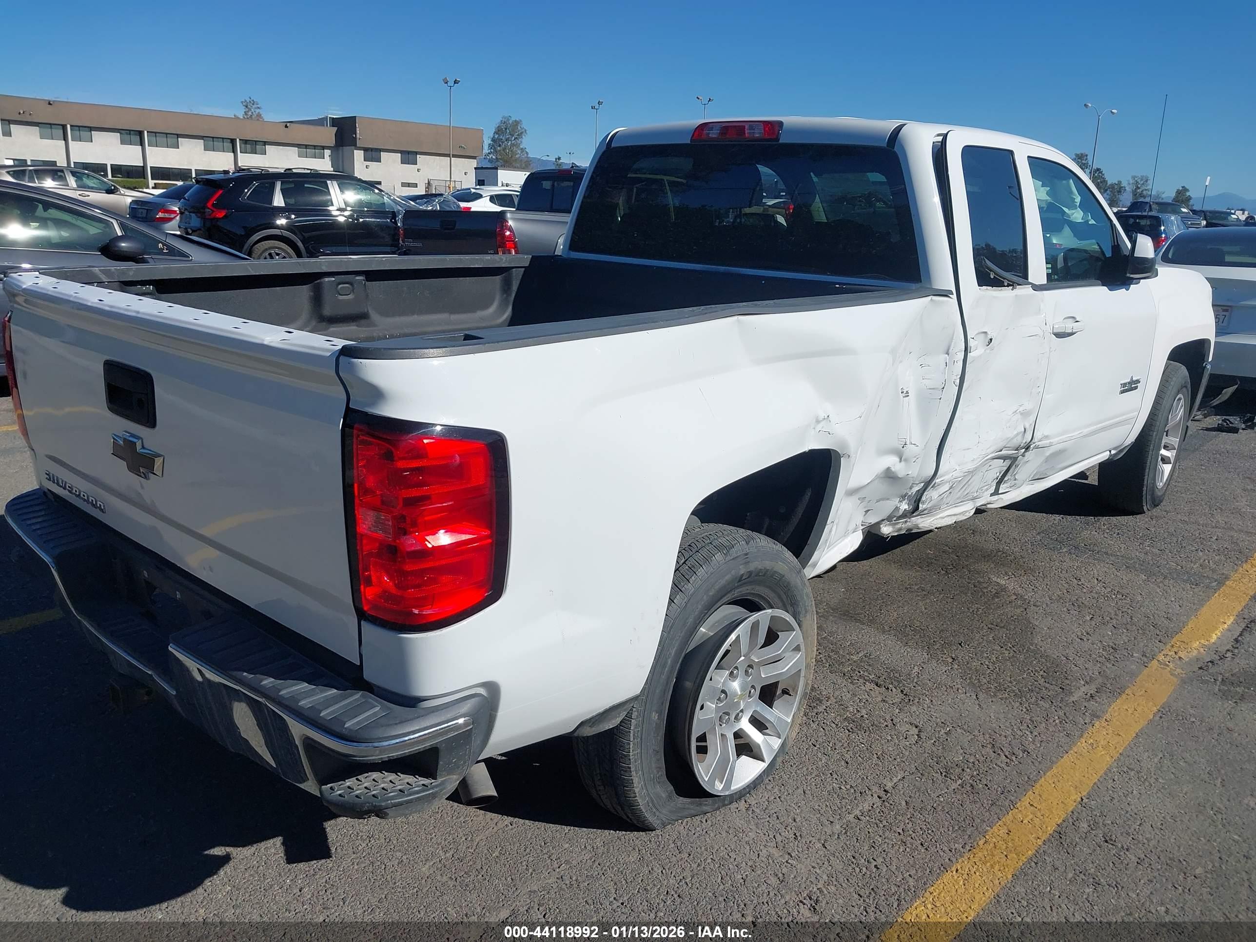 CHEVROLET SILVERADO image 4