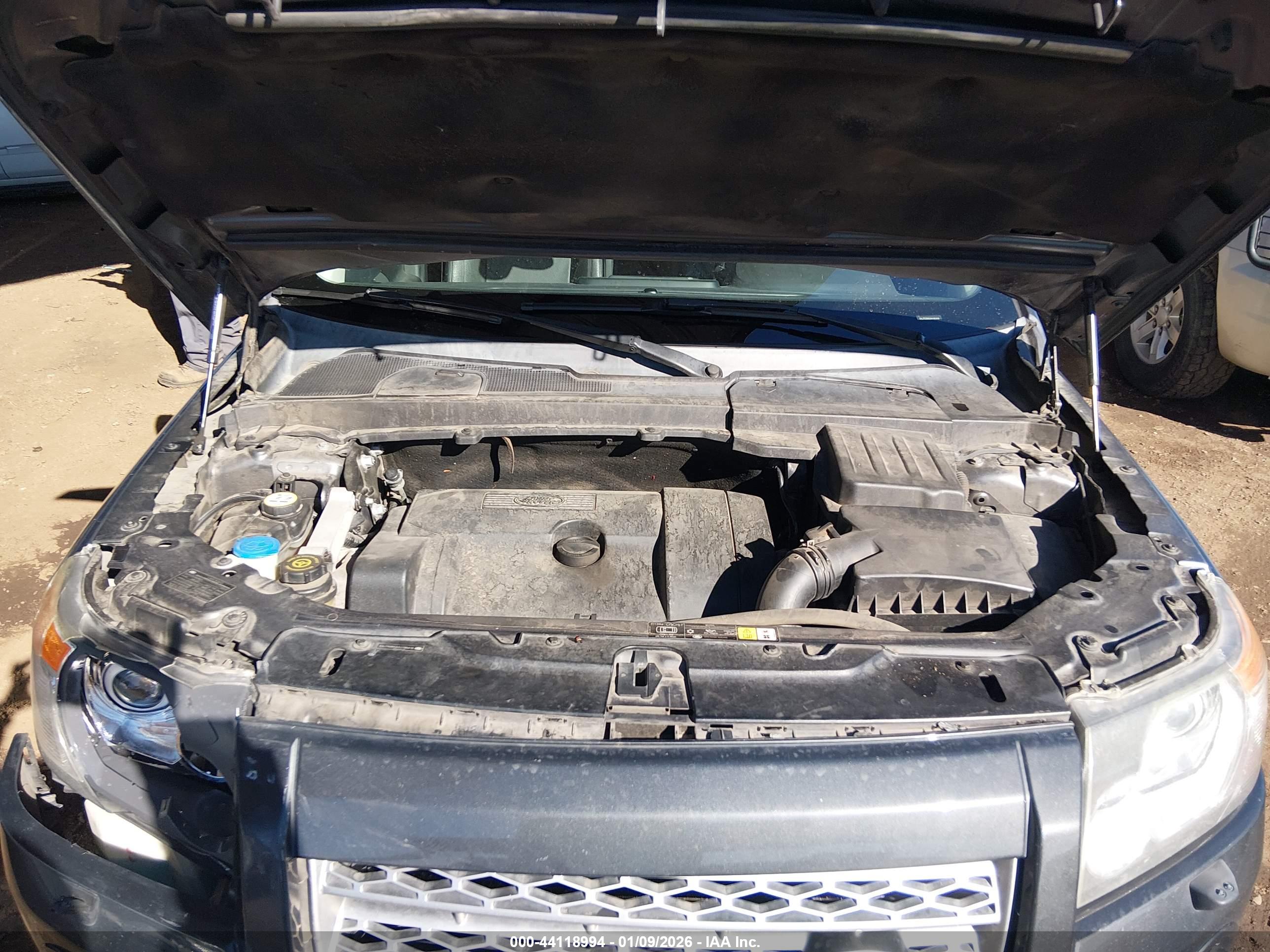 LAND ROVER image 10