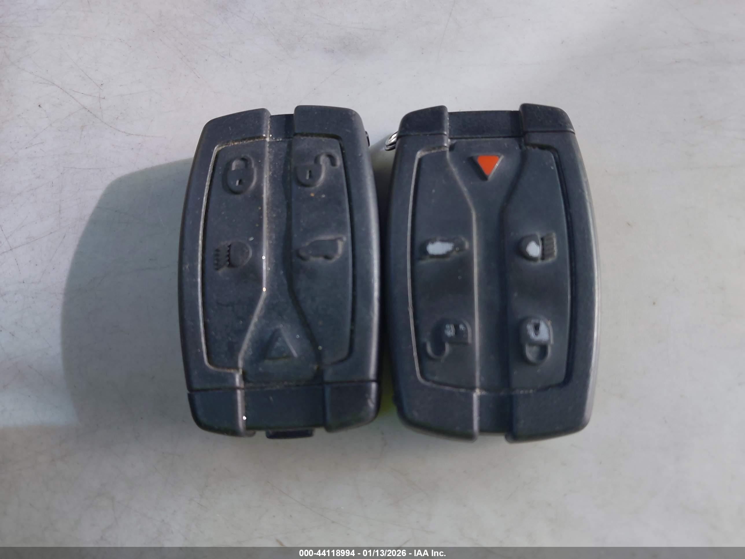 LAND ROVER image 11