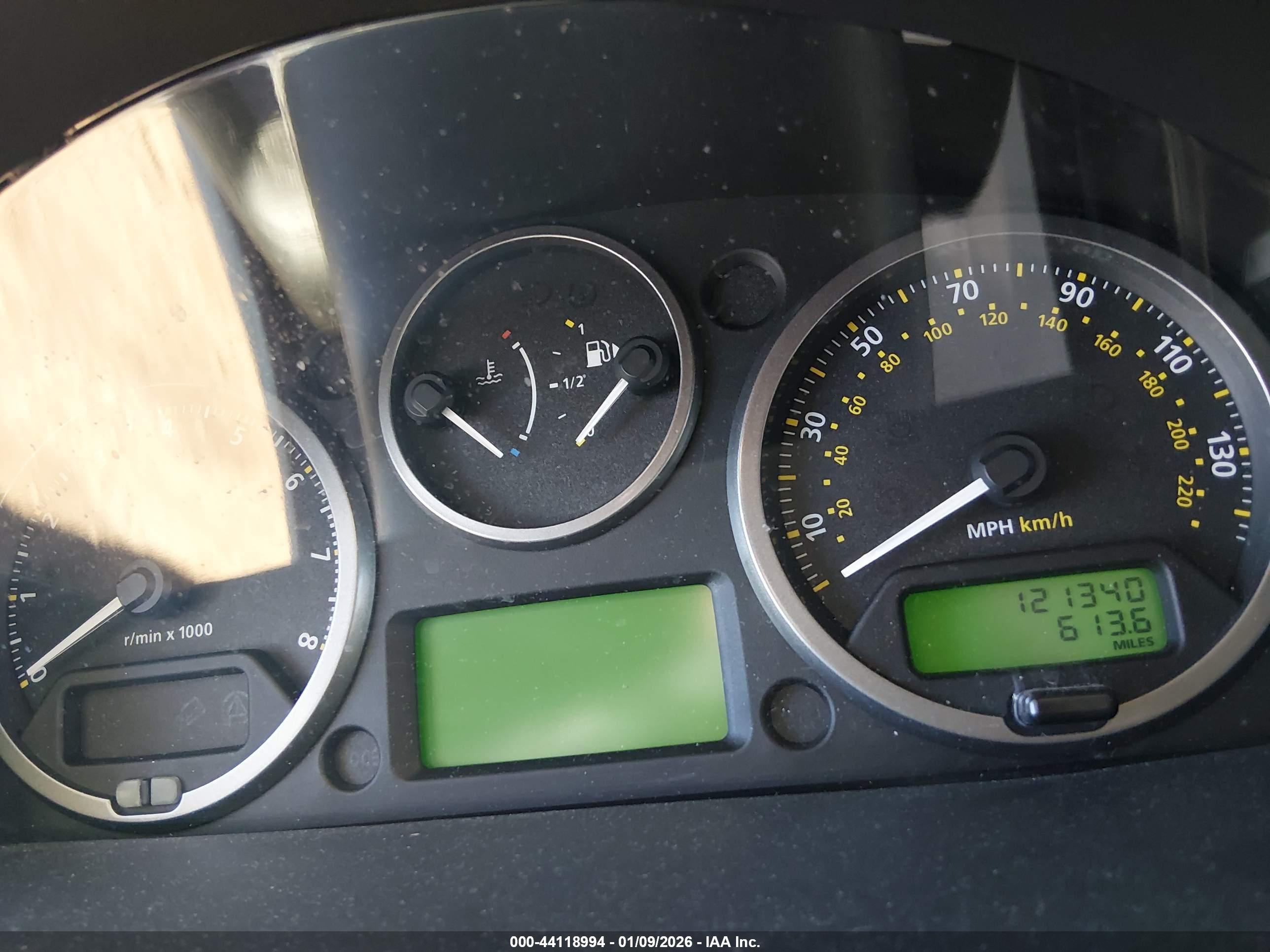 LAND ROVER image 7