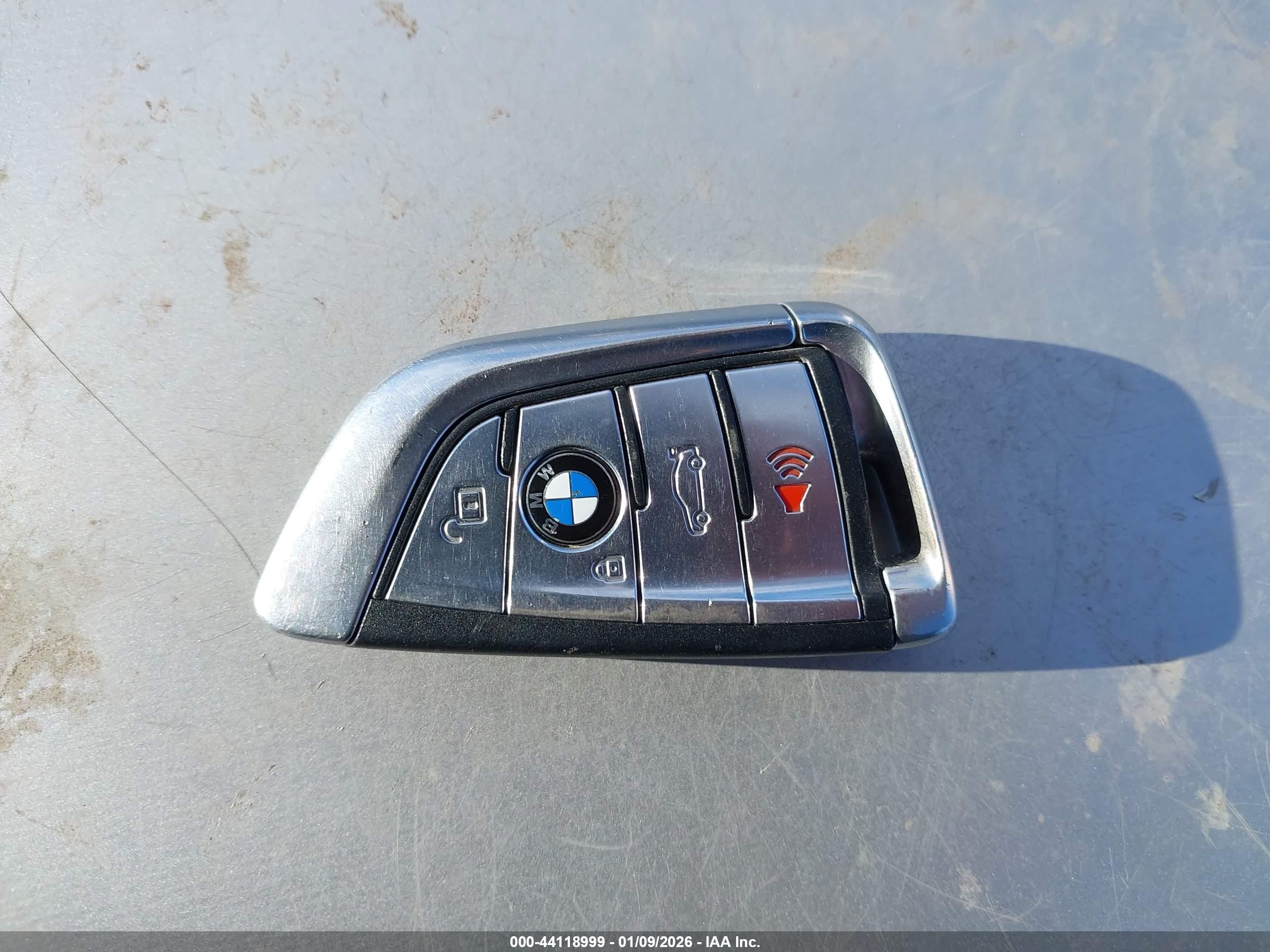 BMW 750I image 11