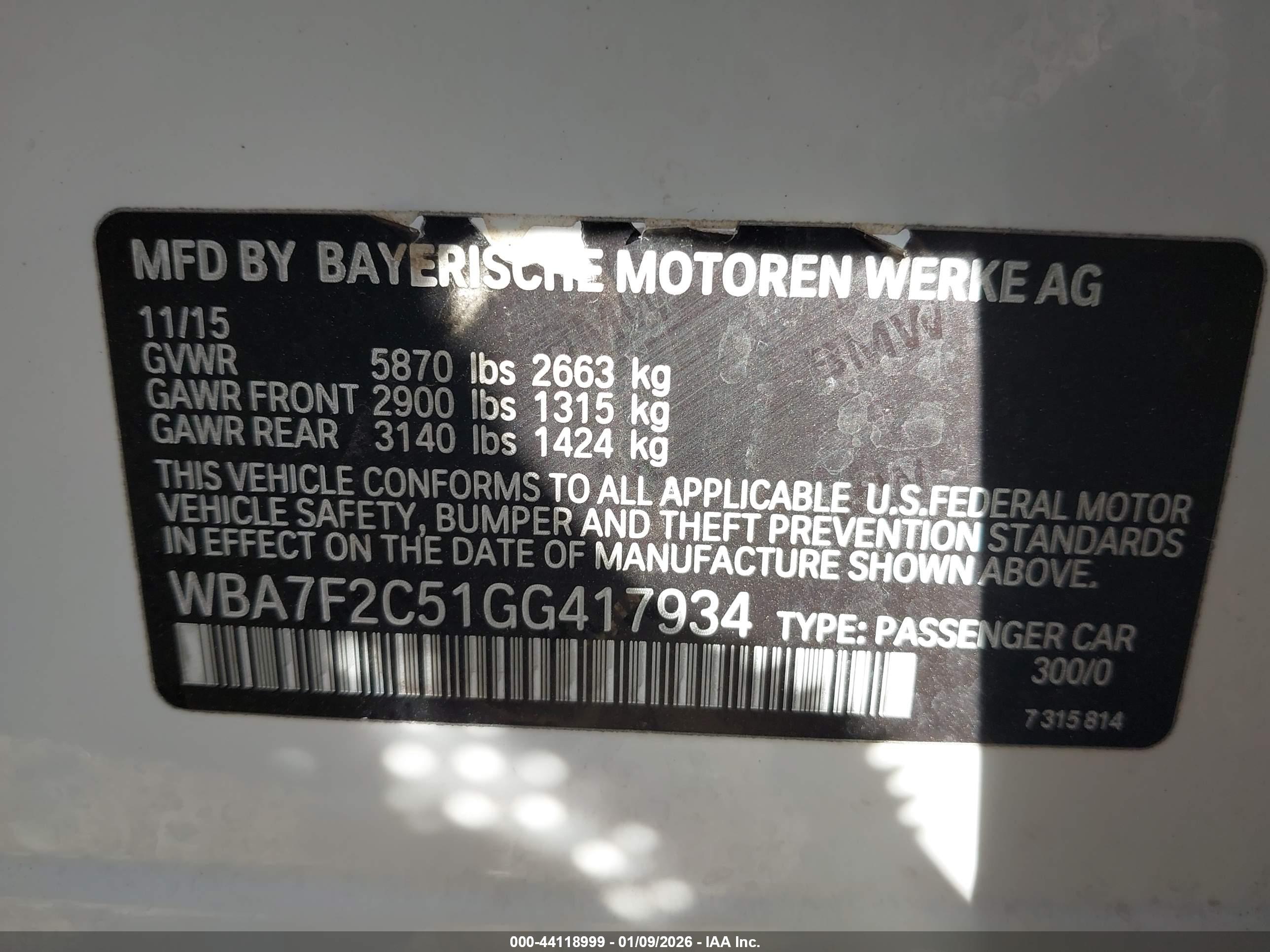 BMW 750I image 9