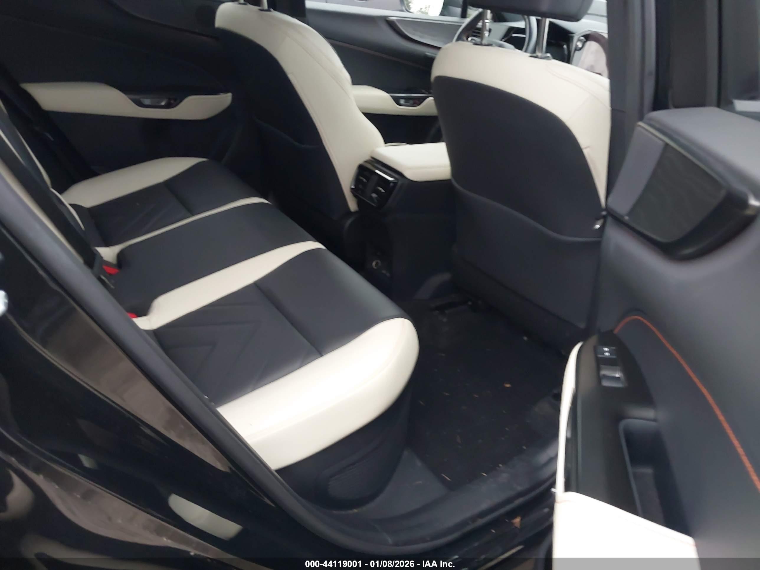 LEXUS NX image 8