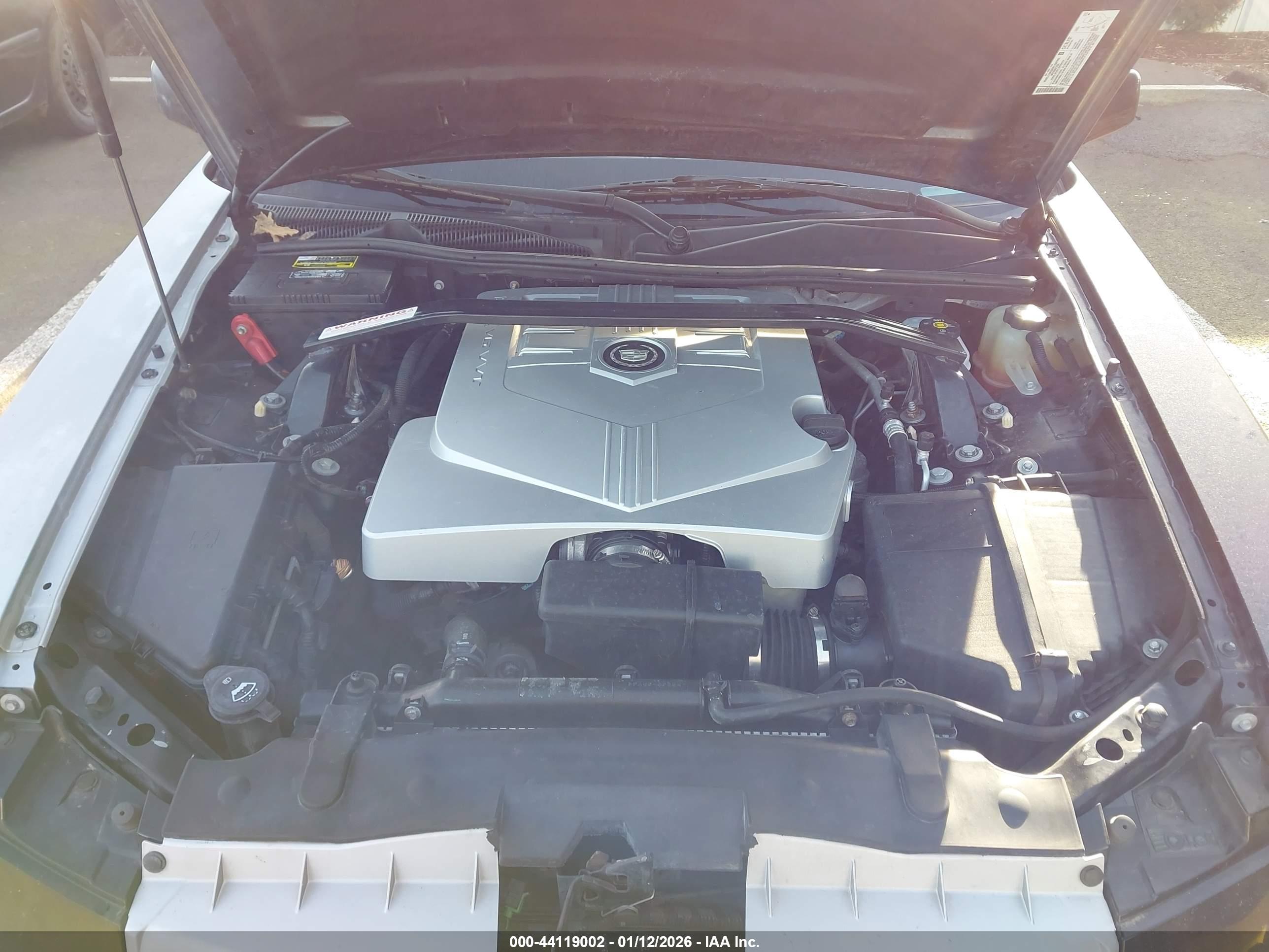 CADILLAC CTS image 10