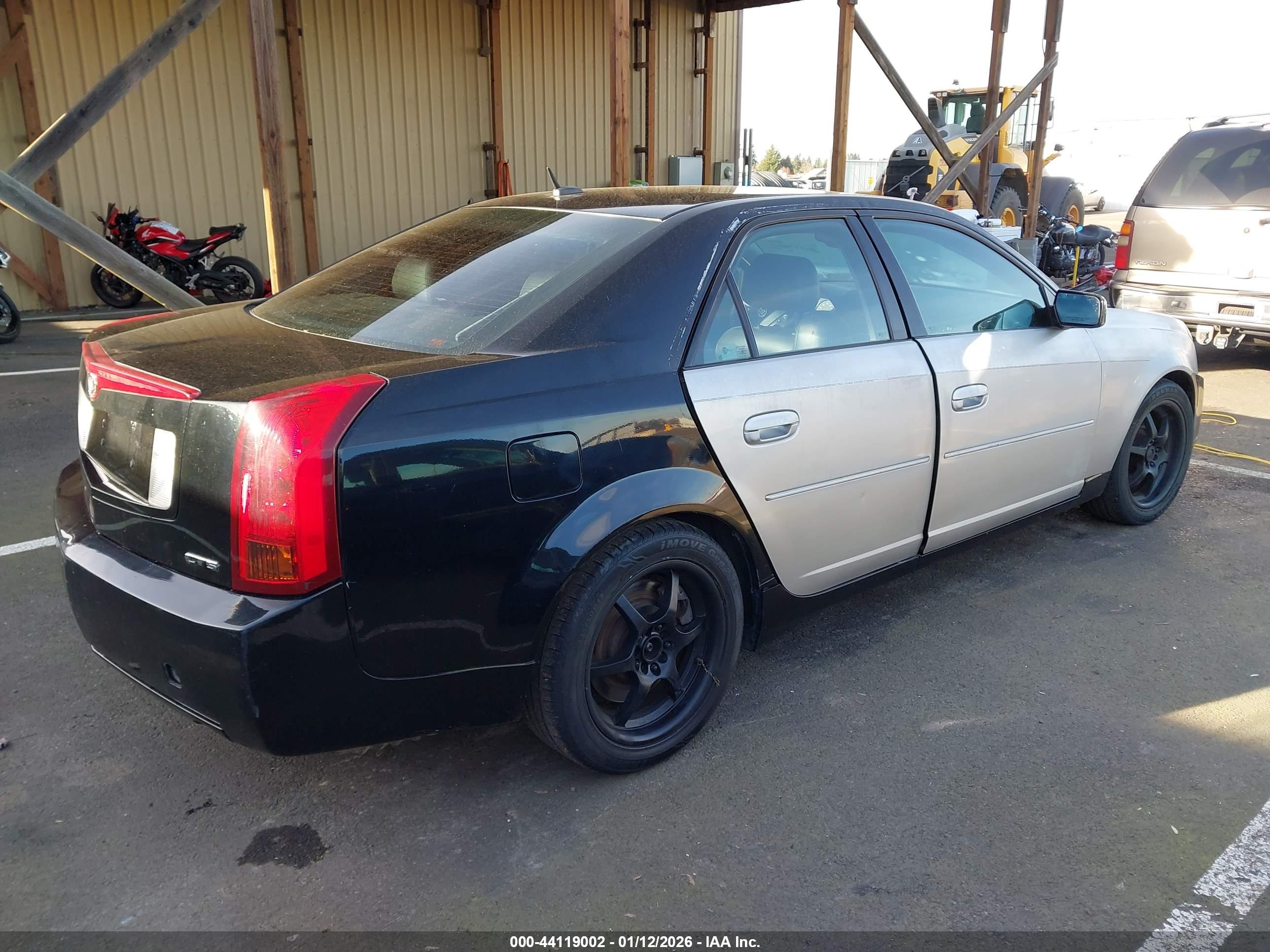 CADILLAC CTS image 4