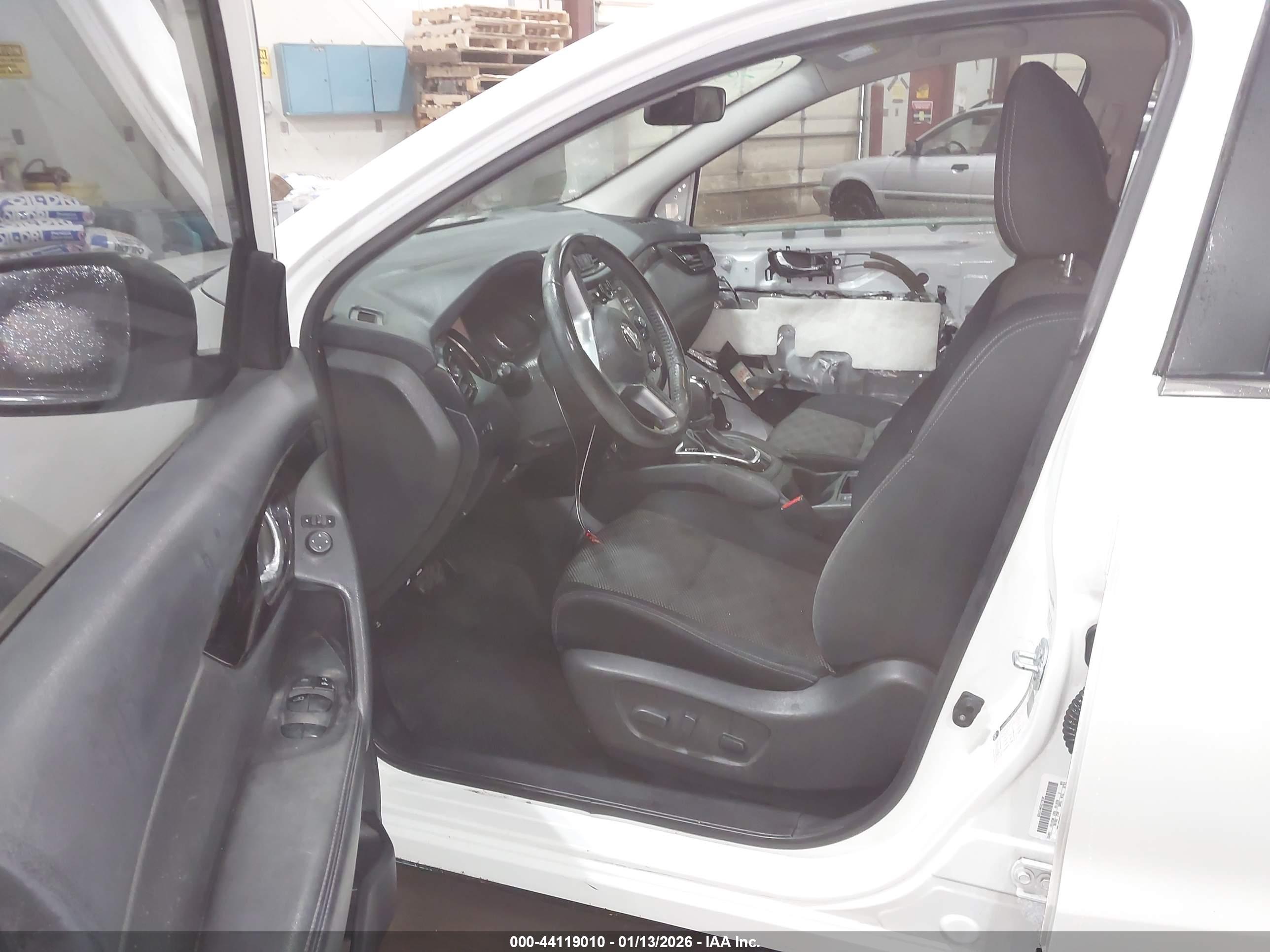NISSAN ROGUE image 5
