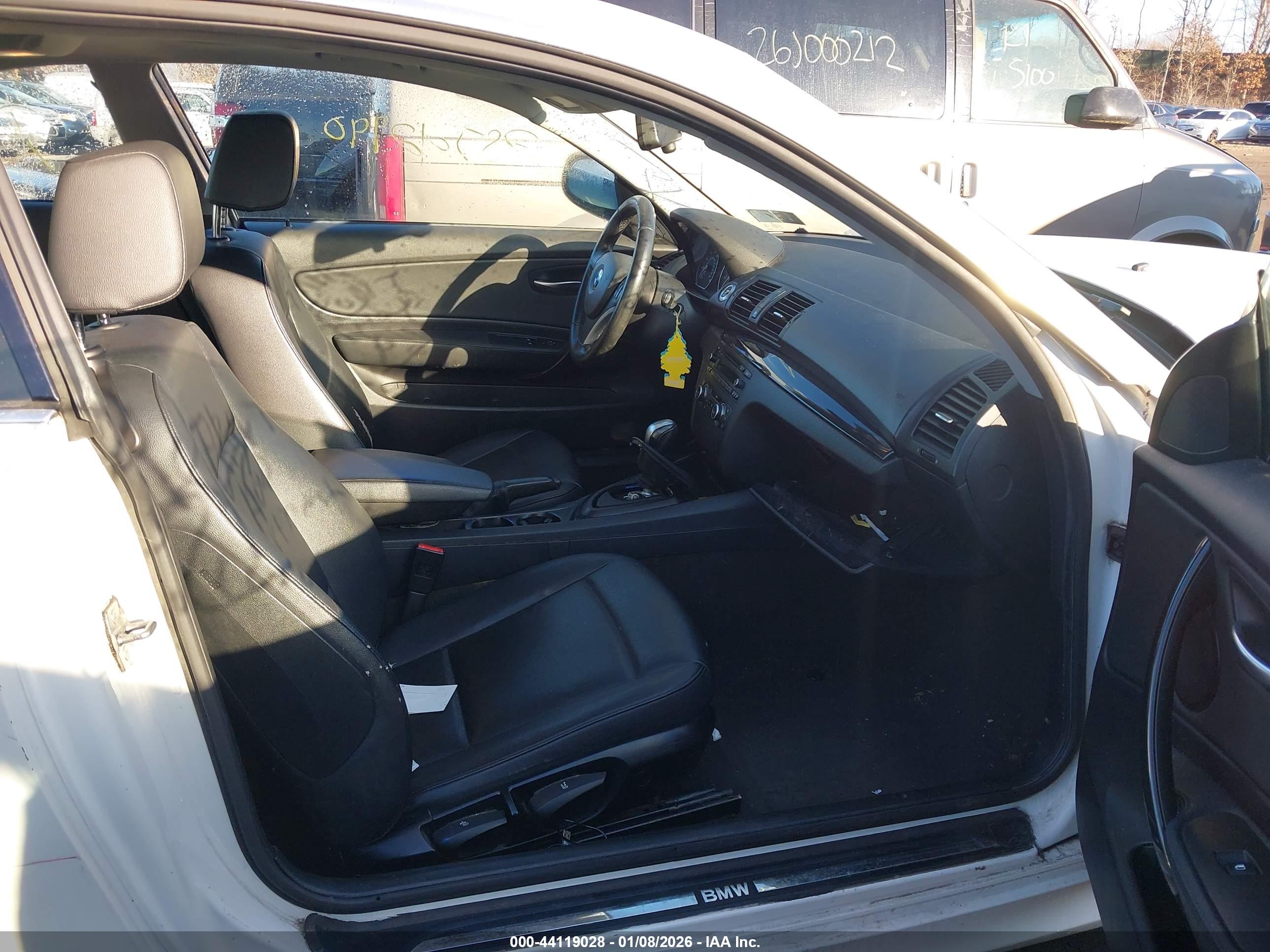 BMW 128I image 5