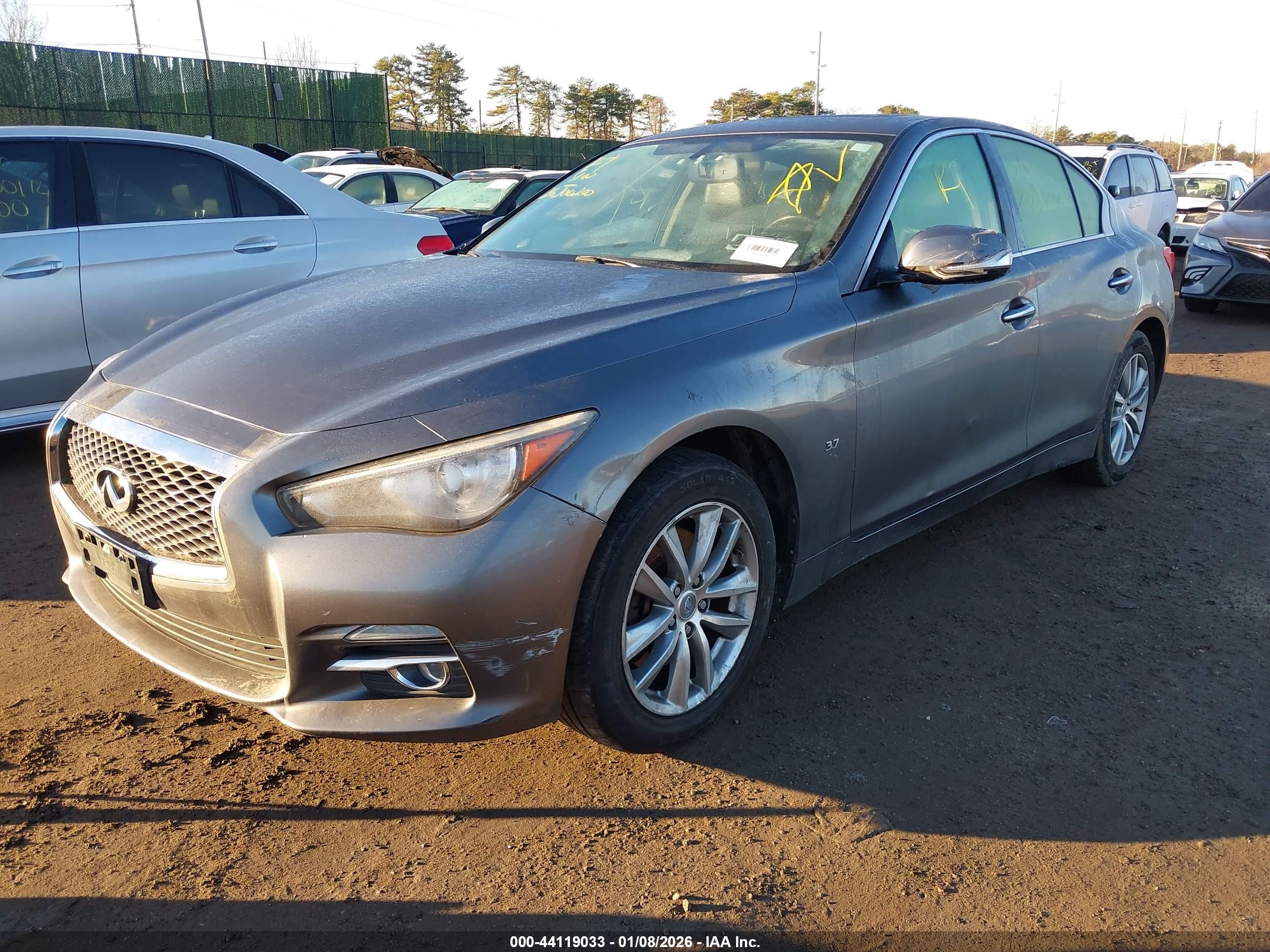 INFINITI Q50 image 2