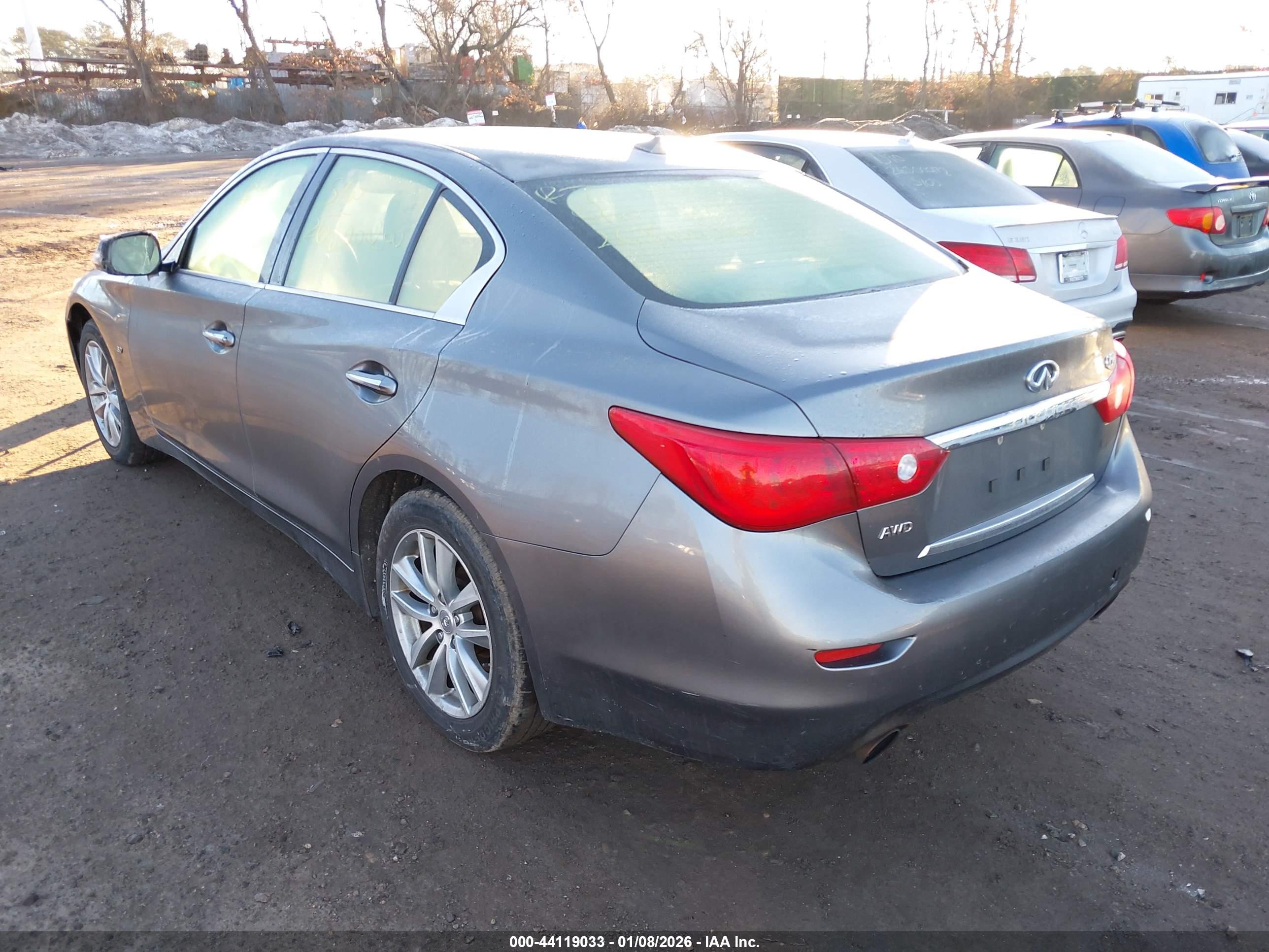INFINITI Q50 image 3