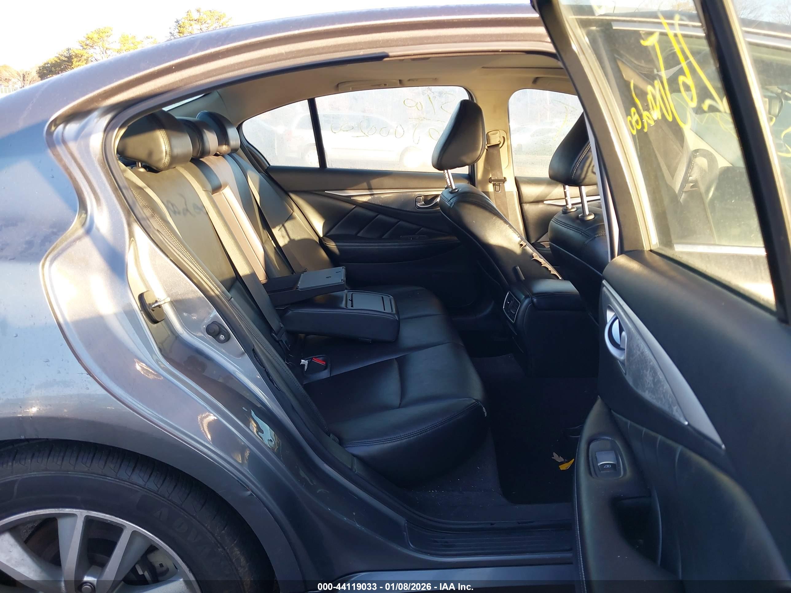 INFINITI Q50 image 8