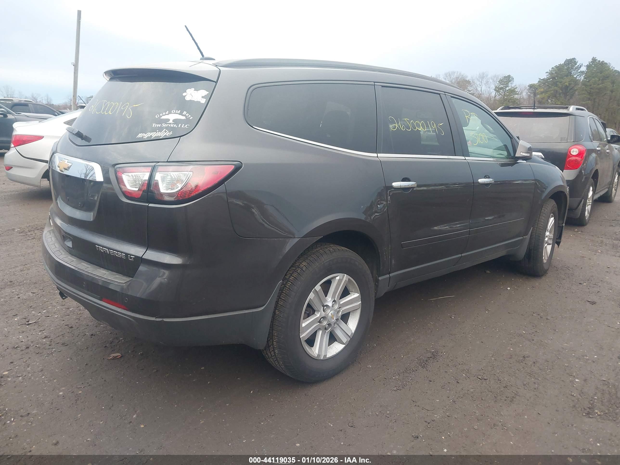 CHEVROLET TRAVERSE image 4
