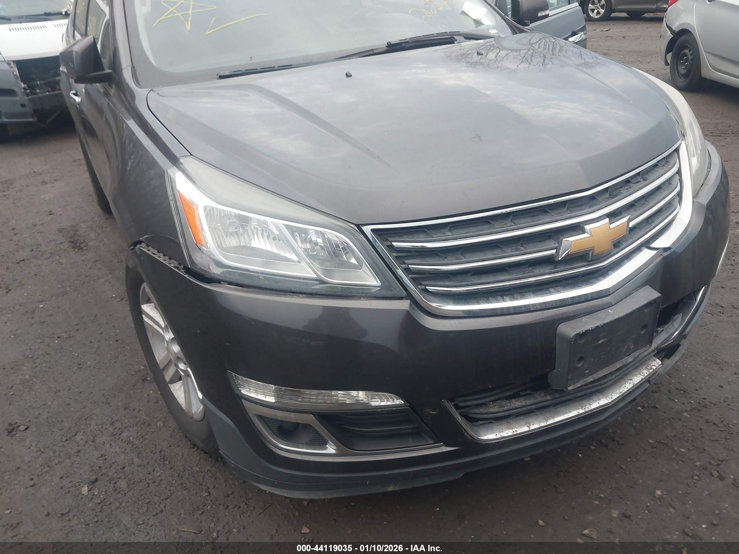 CHEVROLET TRAVERSE image 6