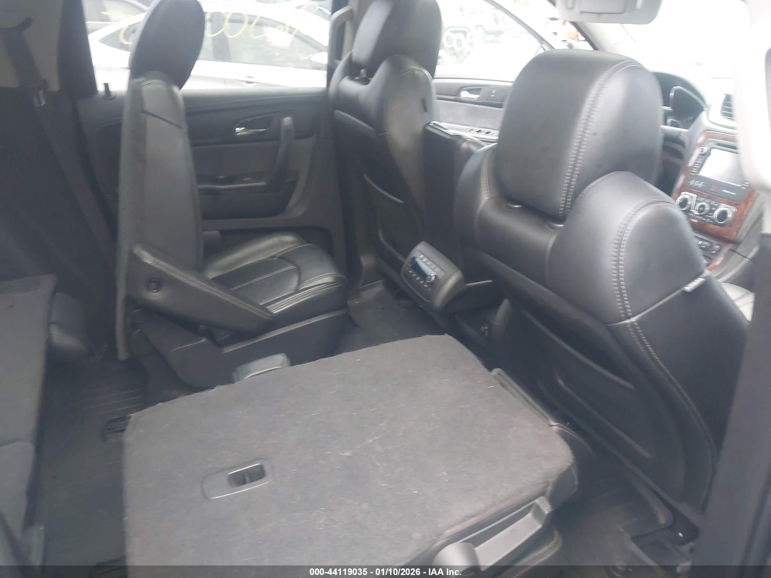 CHEVROLET TRAVERSE image 8