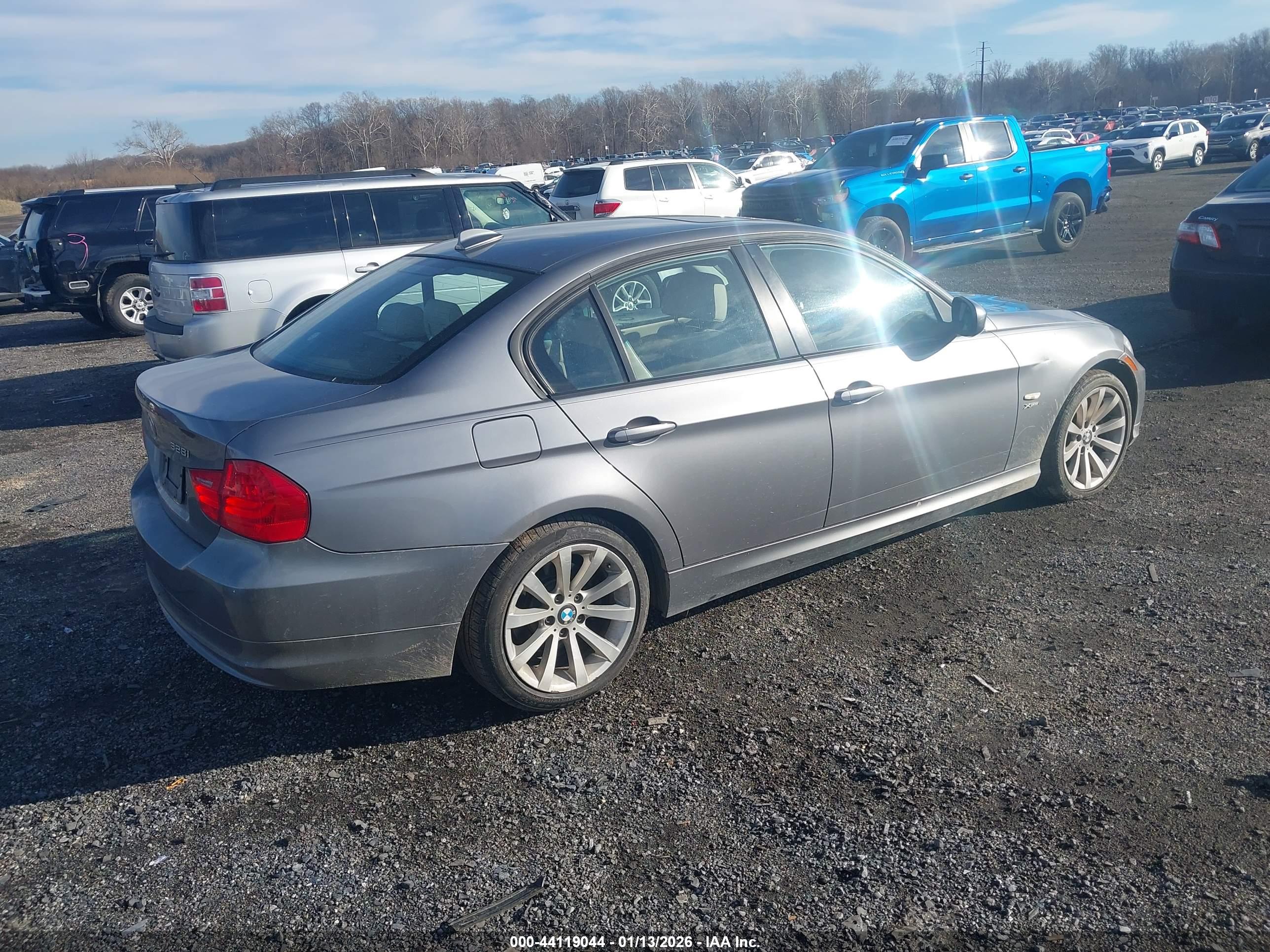 BMW 328I image 4