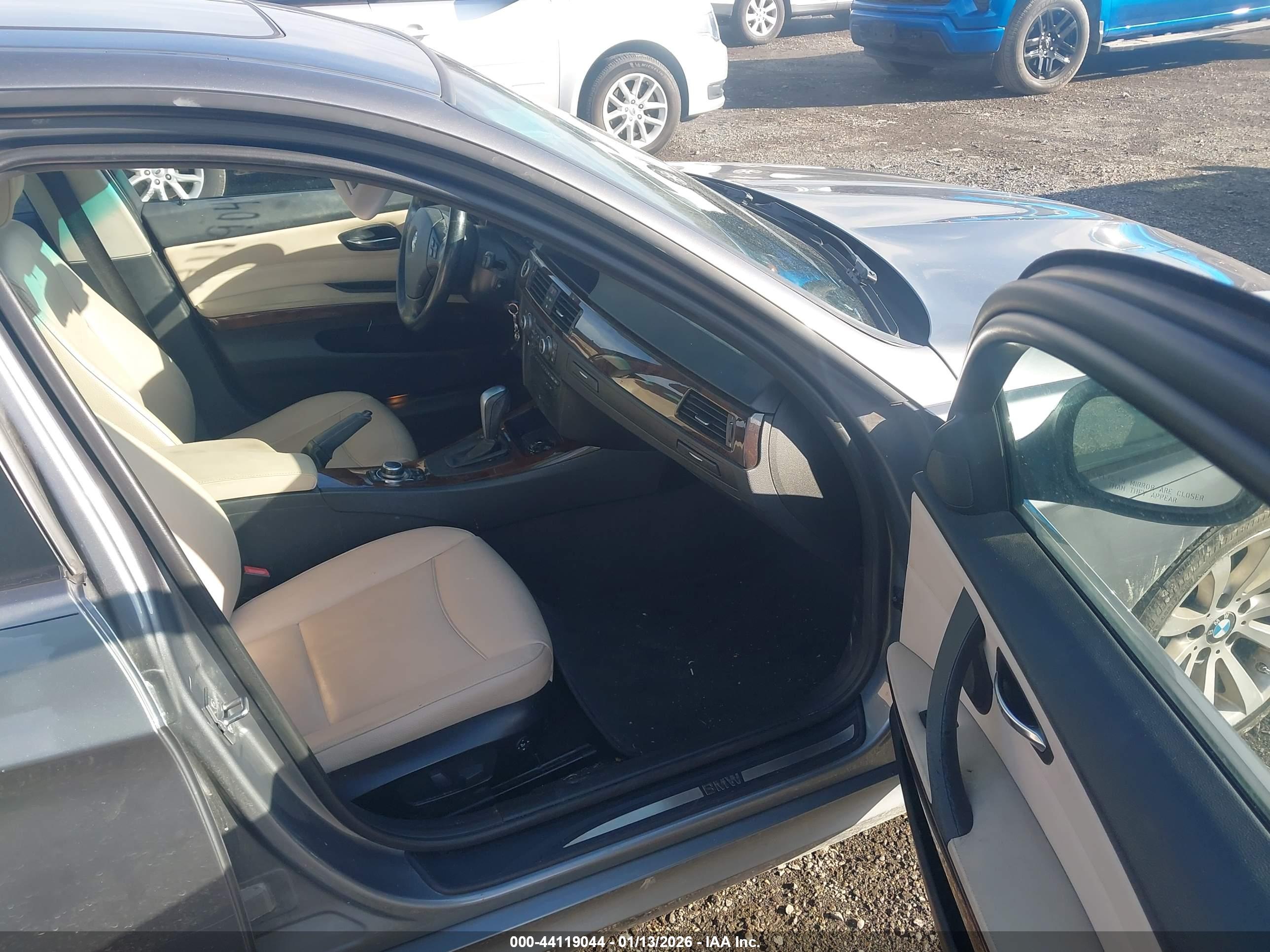 BMW 328I image 5