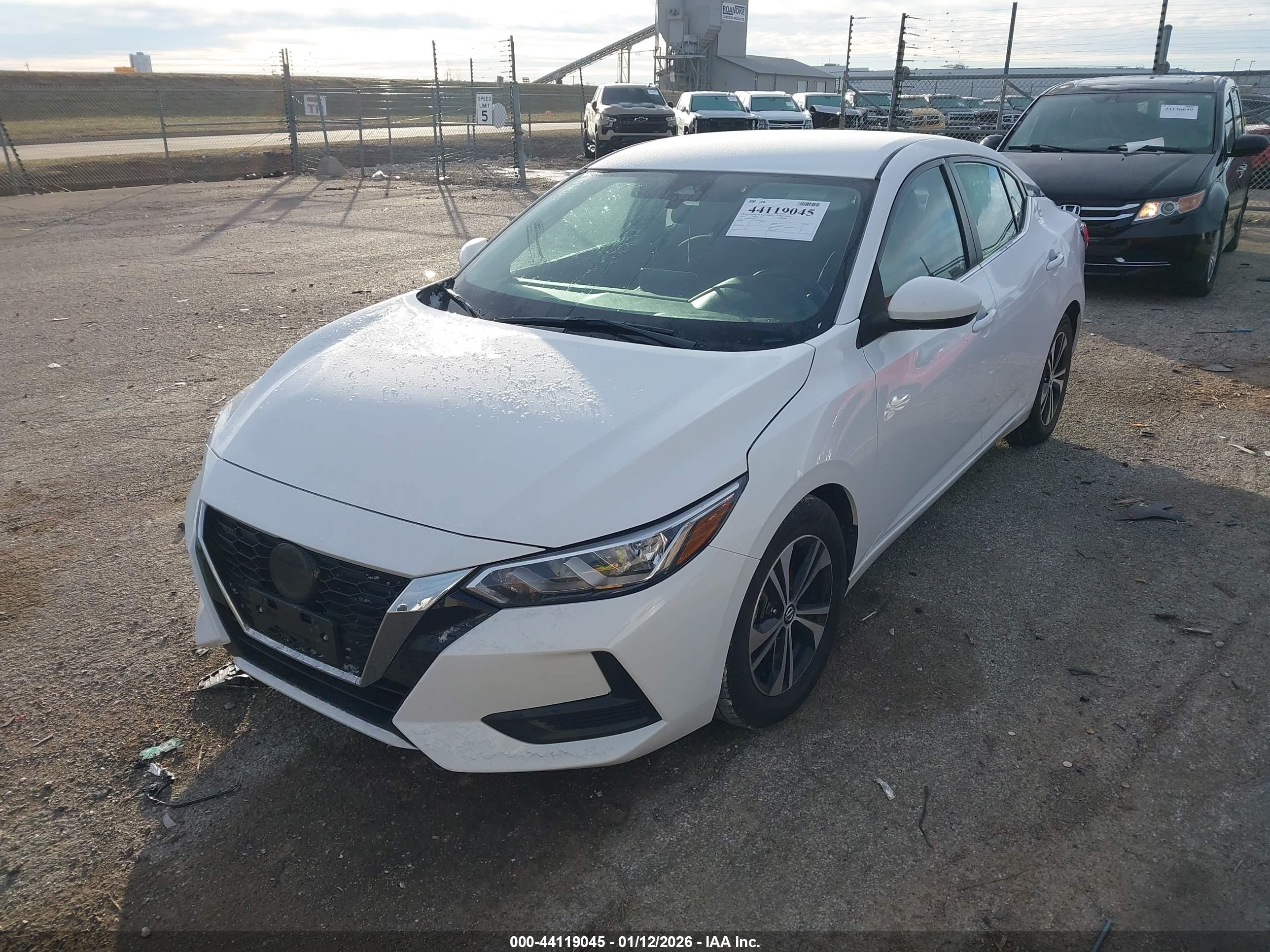 NISSAN SENTRA image 2
