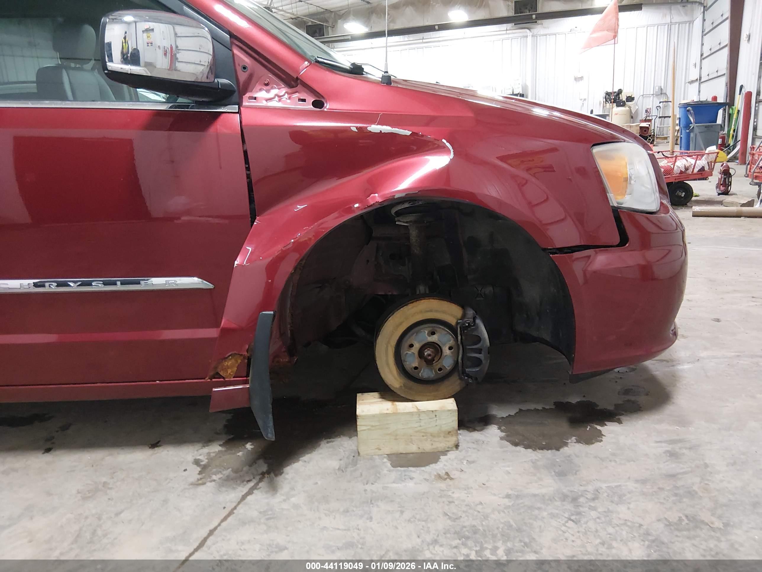 CHRYSLER TOWN image 6