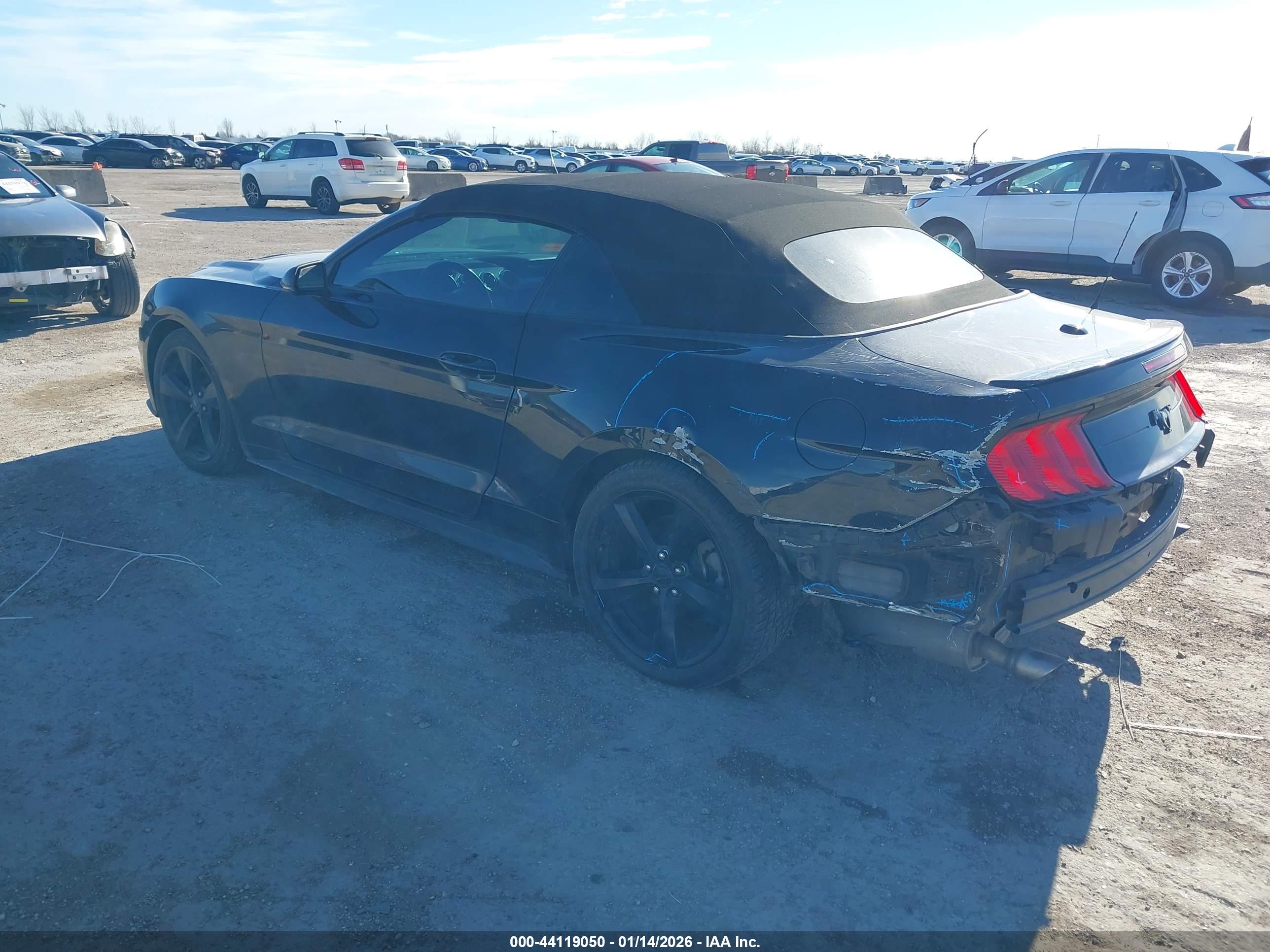 FORD MUSTANG image 3